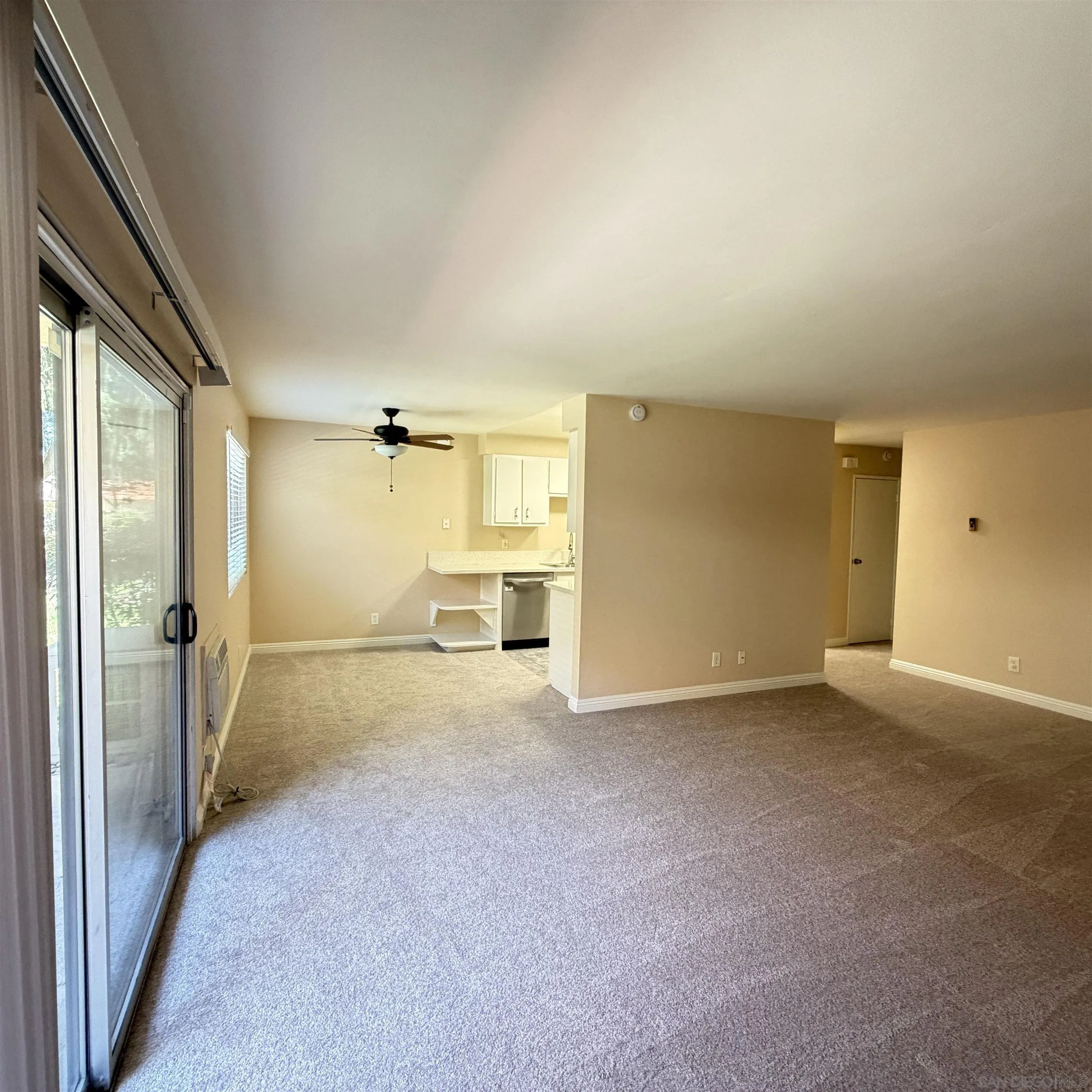 Photo #12: 260020671 Listing: Photo #12