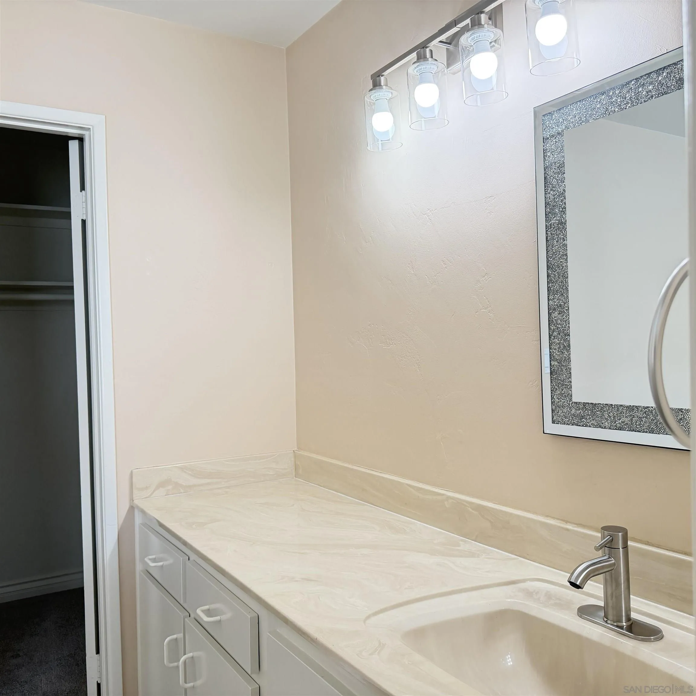 Photo #23: 260020671 Listing: Photo #23