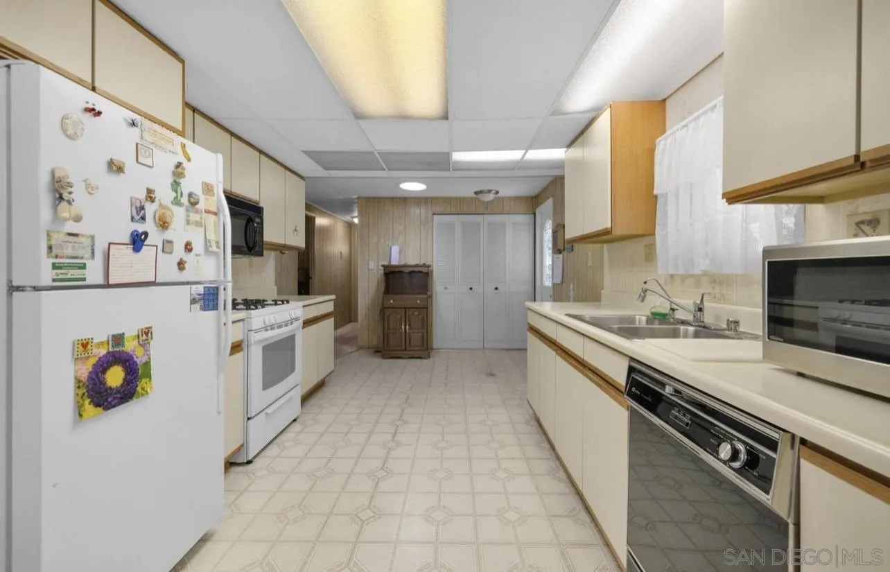 1440 S Orange Ave Unit 11, El Cajon, CA 92020 - Photo 4 of 14, El Cajon, CA