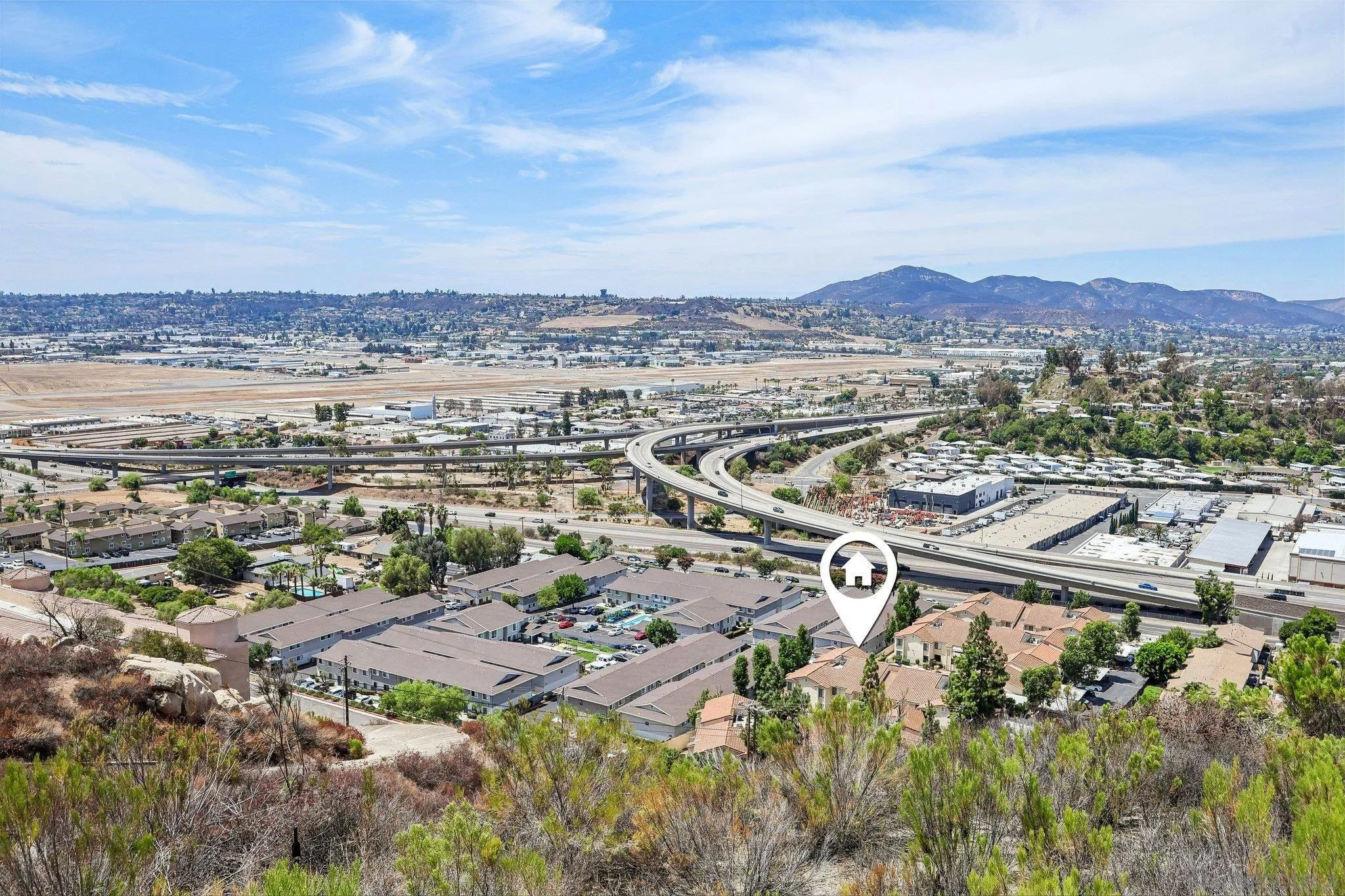 https://cdn.realtyfeed.com/cdn/127/260020685/4d7cf1ad636033c4c9c6e6dab61f7d51.webp