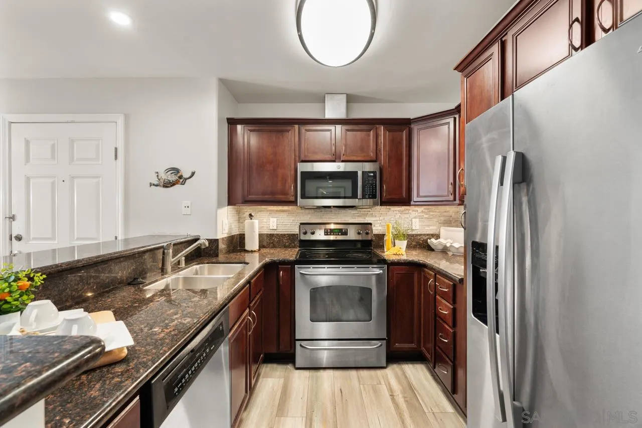 Photo #13: 260020686 Listing: Photo #13