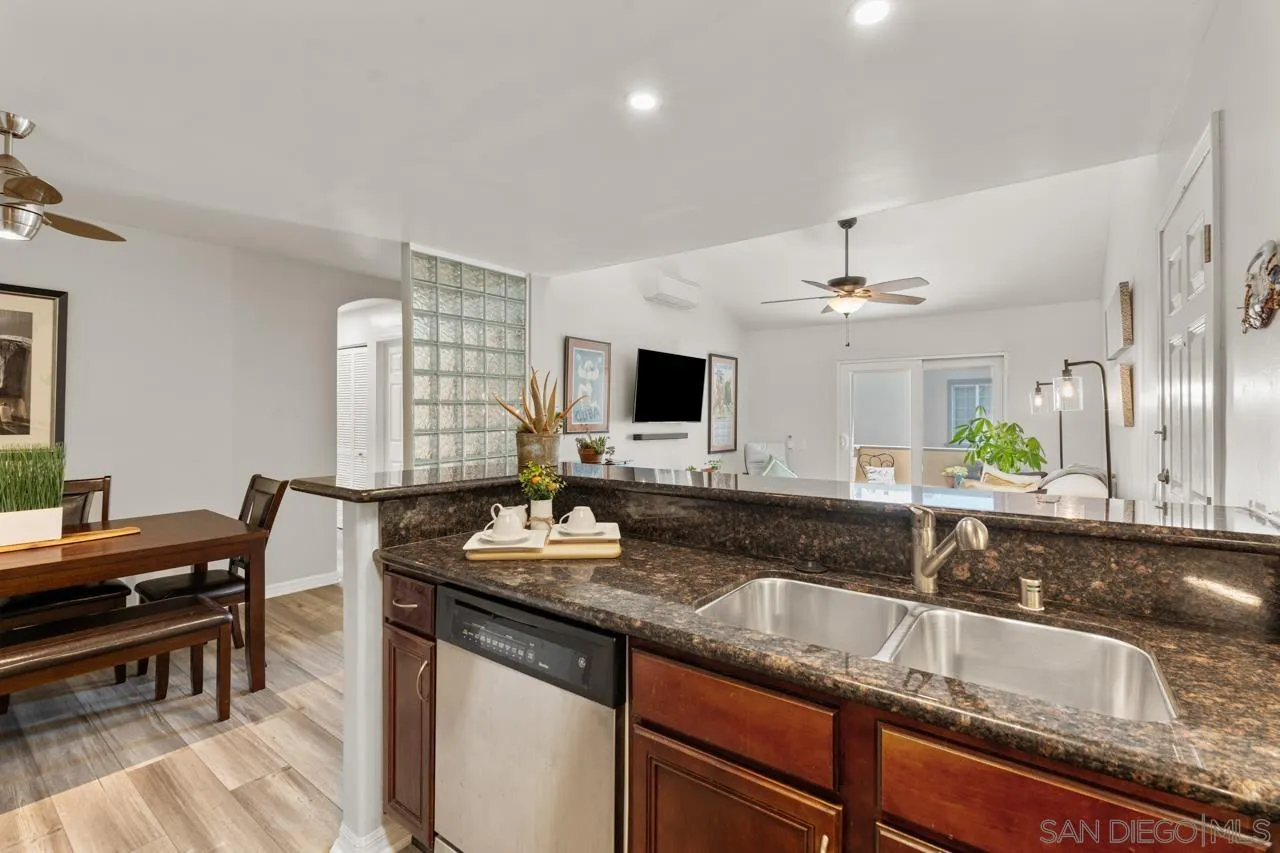 Photo #15: 260020686 Listing: Photo #15