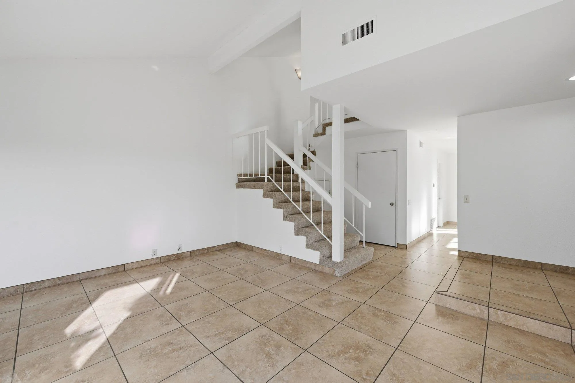 https://cdn.realtyfeed.com/cdn/127/260020689/2ec5f7e8793929dc4c83ba5ba3a3db76.webp
