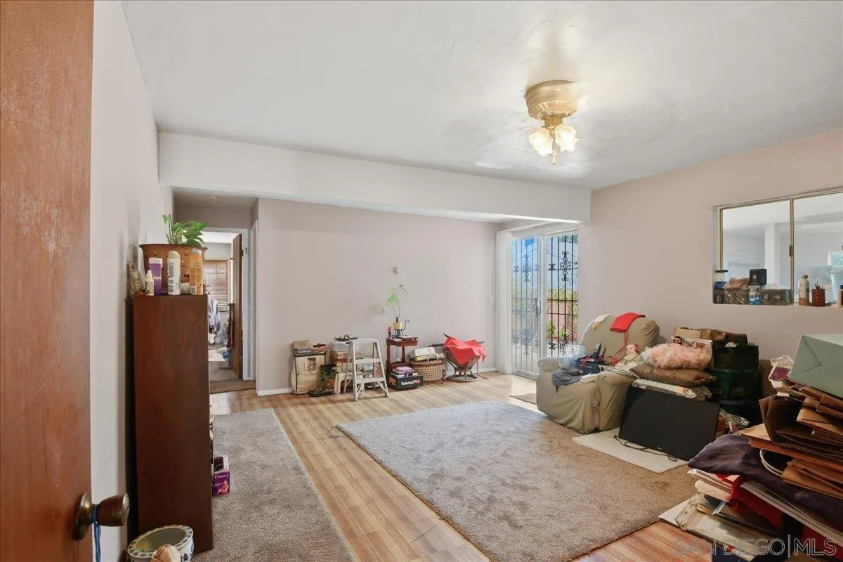 https://cdn.realtyfeed.com/cdn/127/260020690/90c942d3c5b988c385c075f4a5cfa762.webp