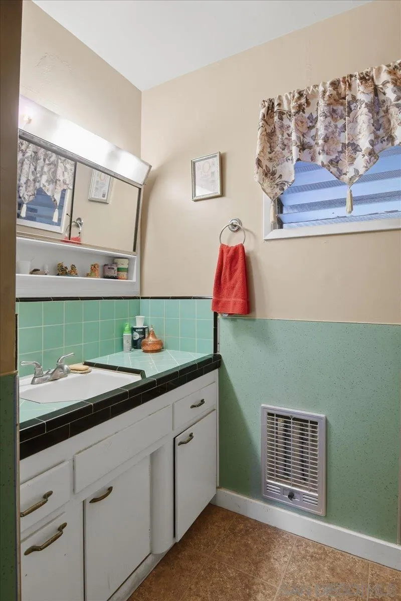 986 9th St, Imperial Beach, CA 91932 - Photo 5 of 30, Imperial Beach, CA