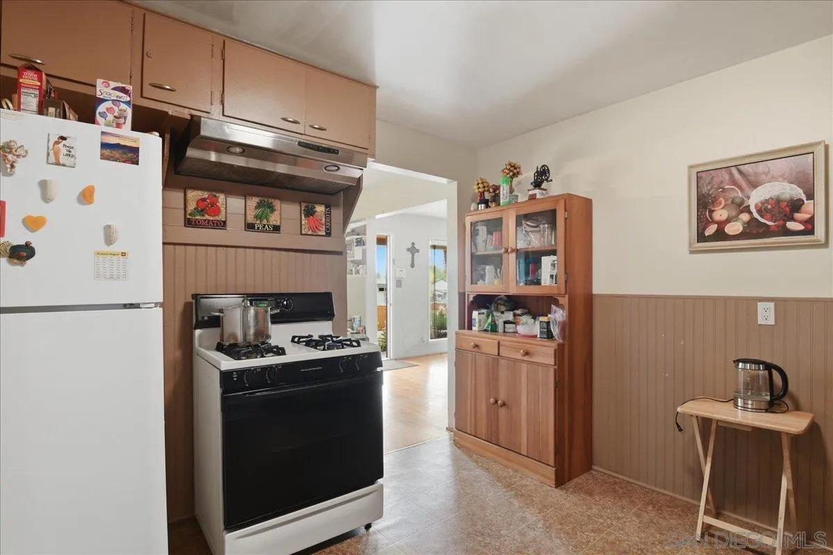 https://cdn.realtyfeed.com/cdn/127/260020690/e7ac79c391236de8b30da29f0288f967.webp