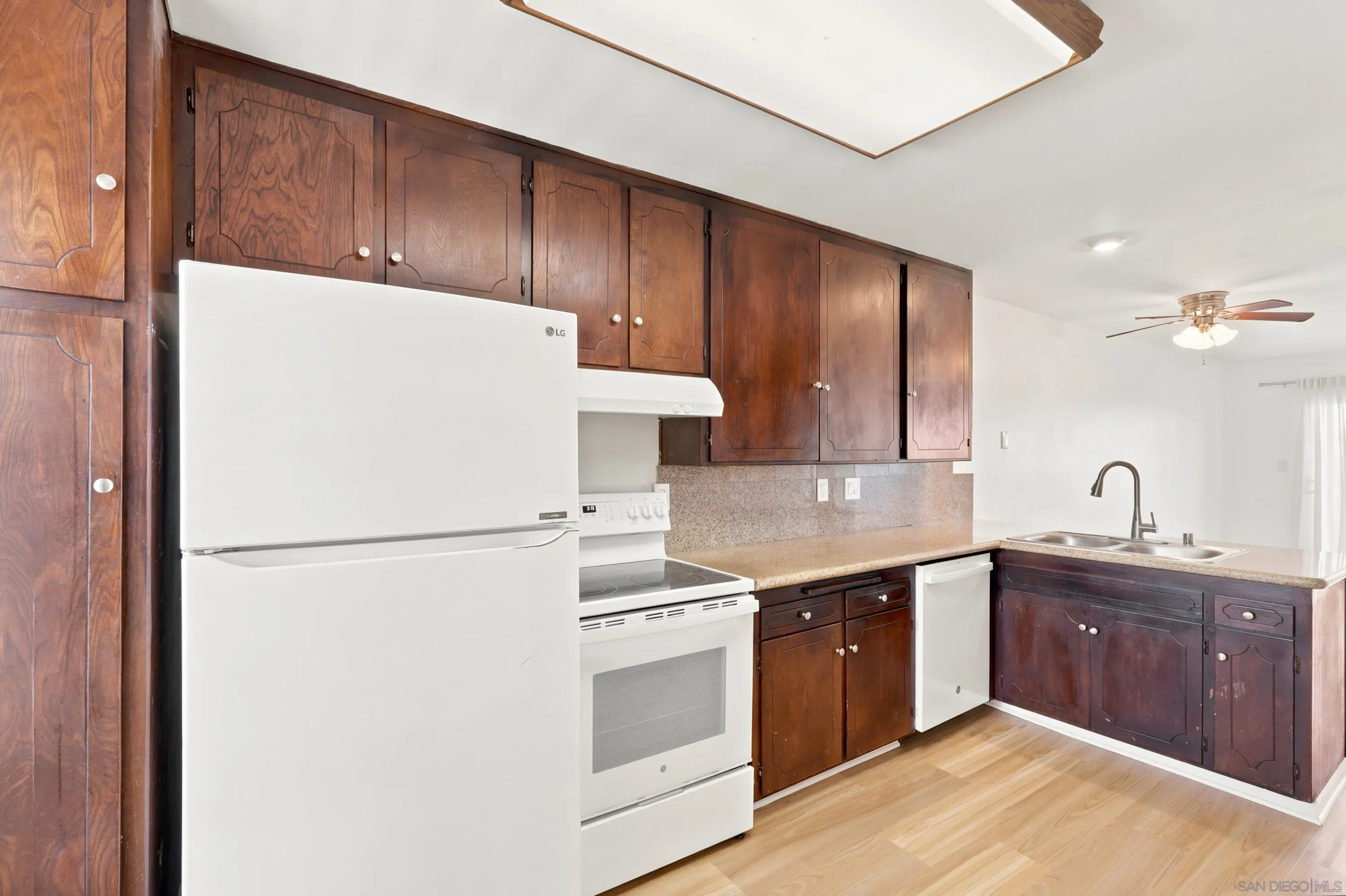 Photo #9: 260020697 Listing: Photo #9
