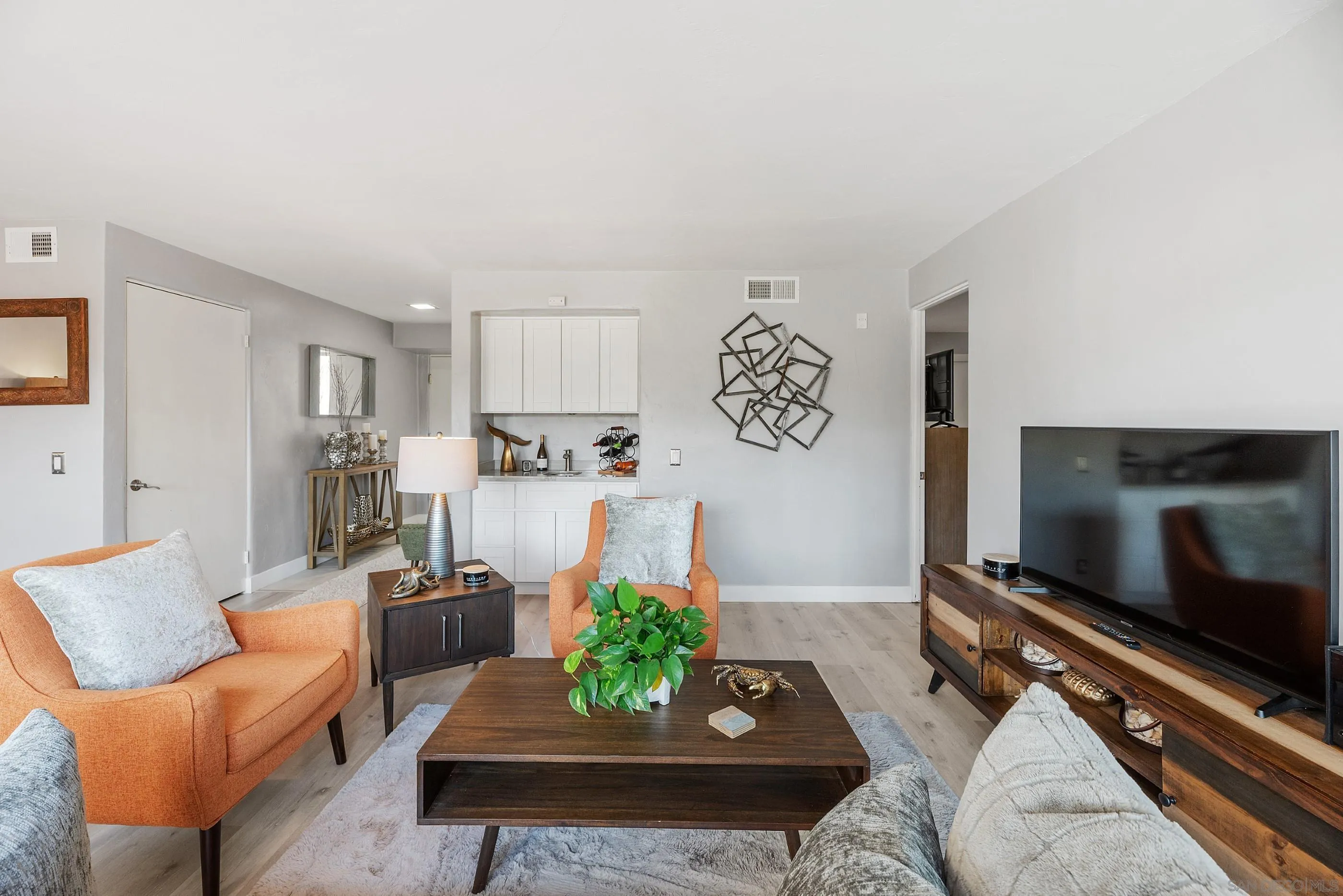 https://cdn.realtyfeed.com/cdn/127/260020703/746ba594c655a22e076c3e2c9700e3c3.webp