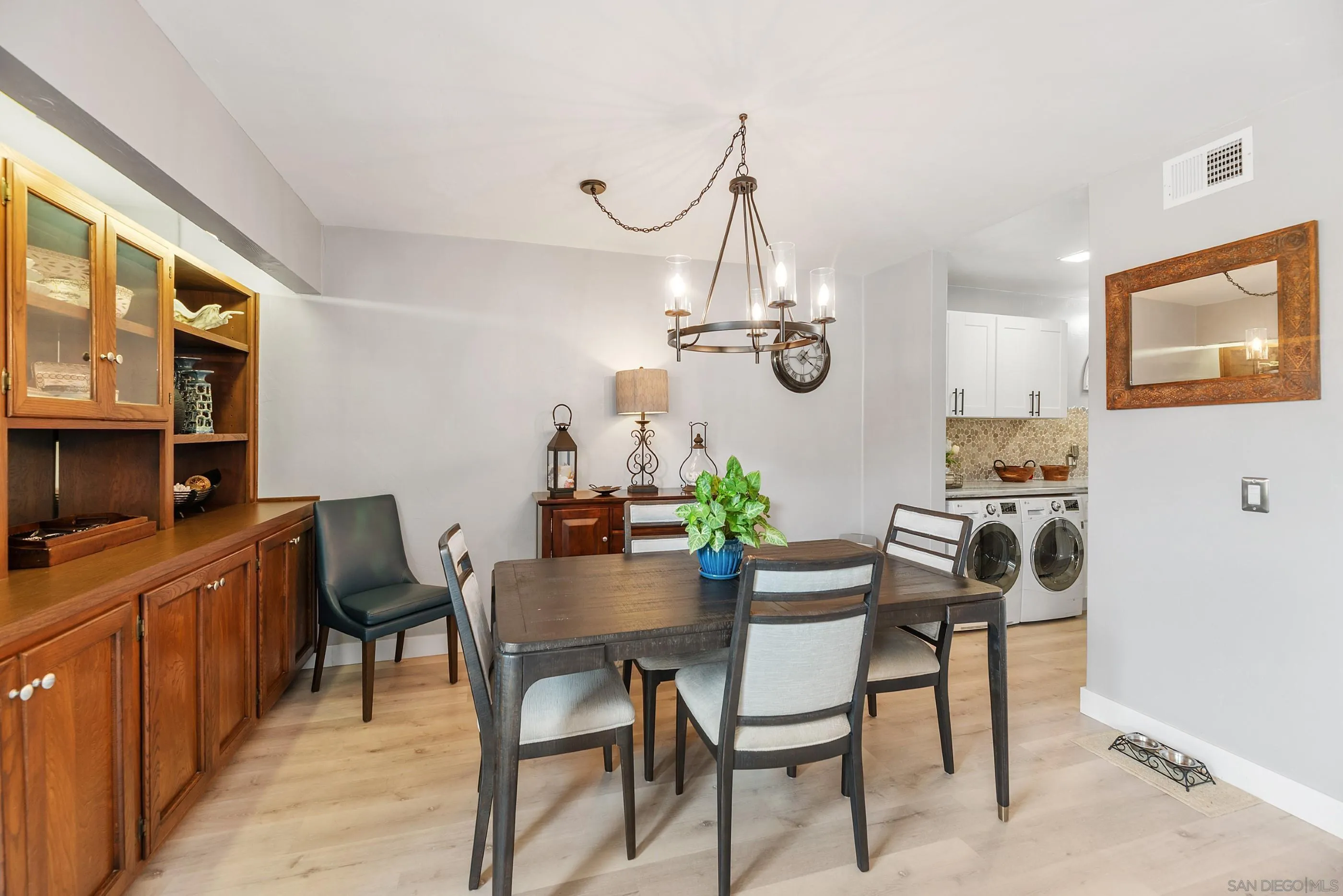 https://cdn.realtyfeed.com/cdn/127/260020703/801df20747151cd2b79e3e17d2654d97.webp