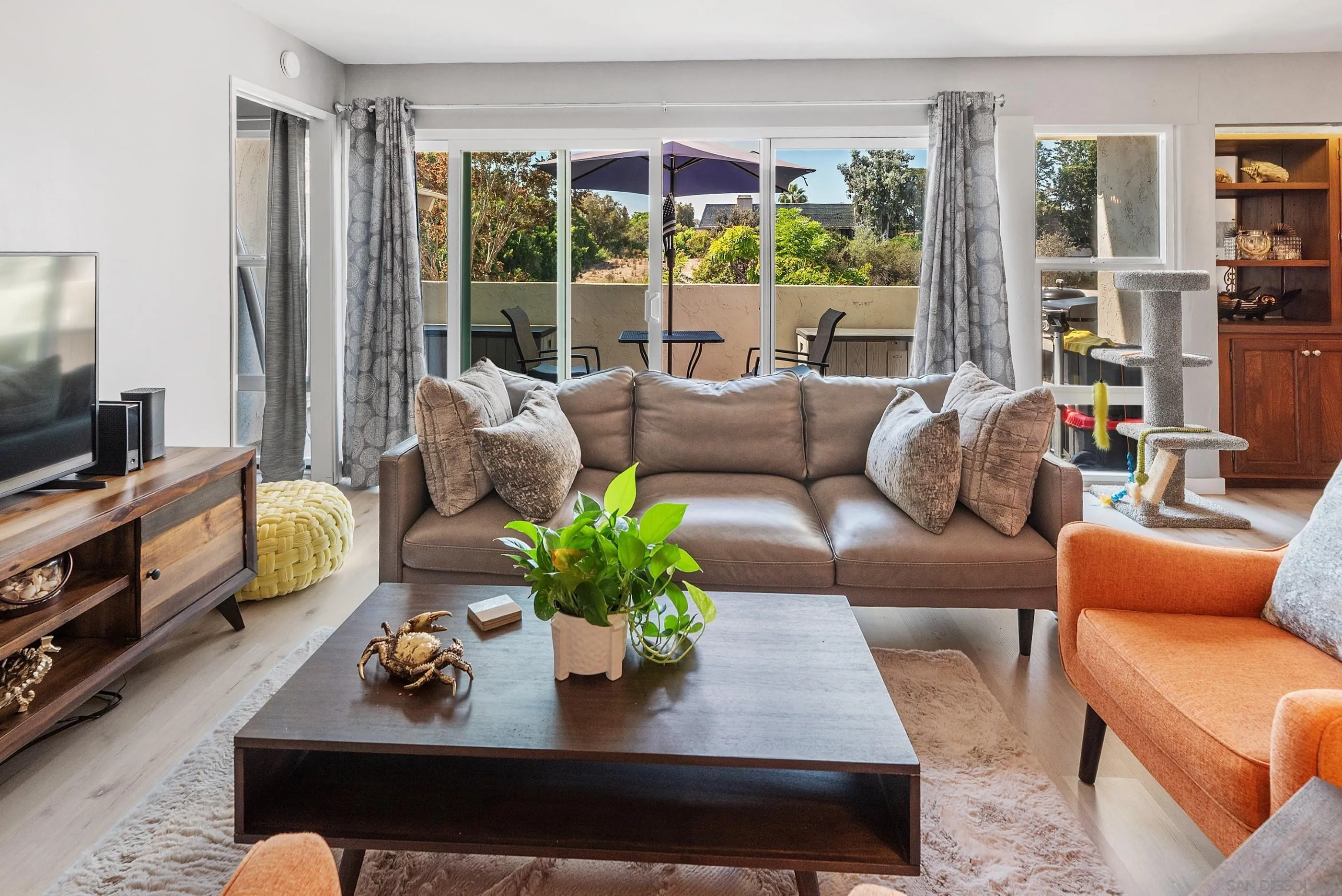 https://cdn.realtyfeed.com/cdn/127/260020703/aab100b0c30d3f7dfaba17654c13addd.webp
