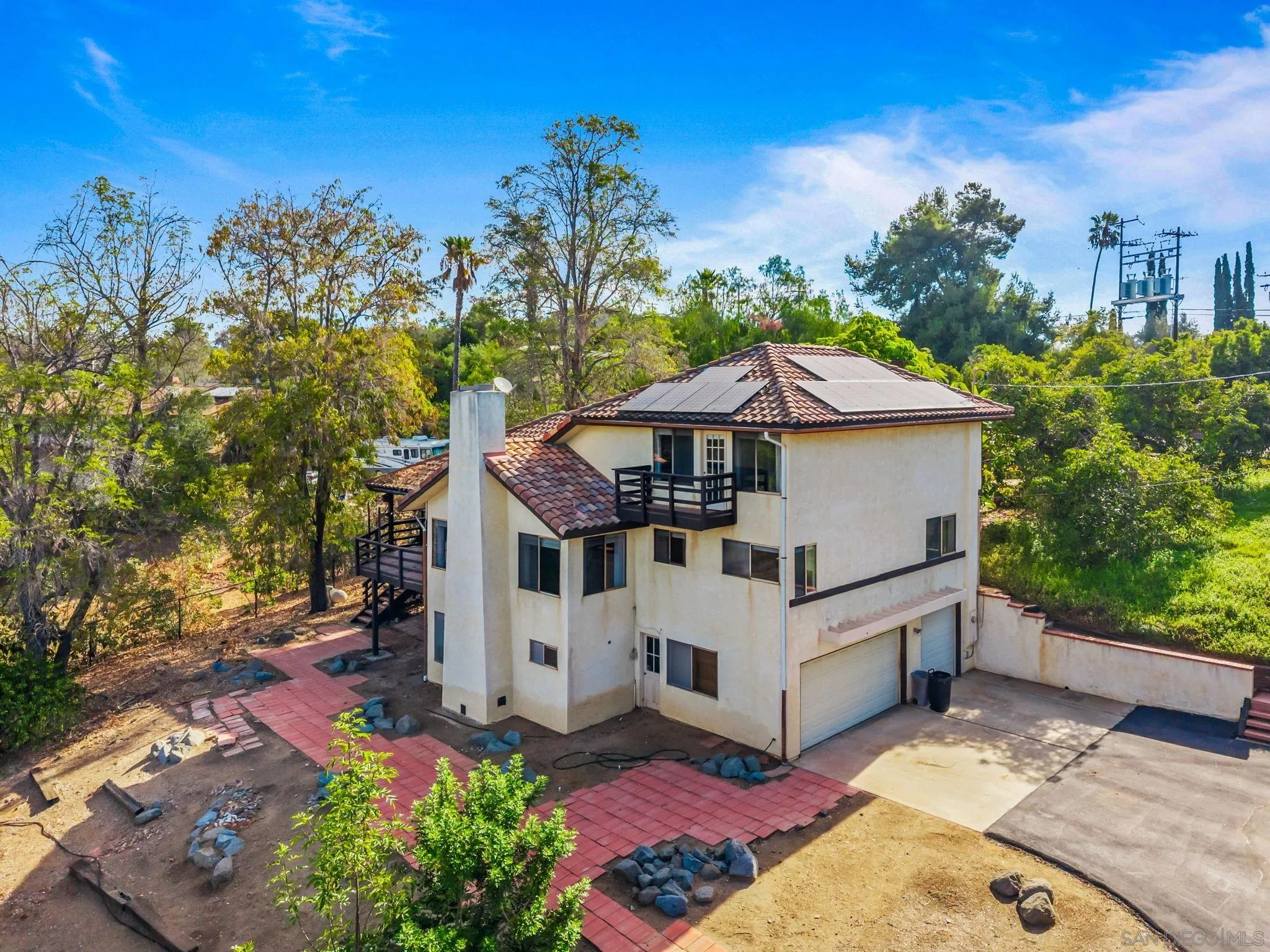 https://cdn.realtyfeed.com/cdn/127/260020710/54b4b10aca43ae74755e449d4144edc1.webp