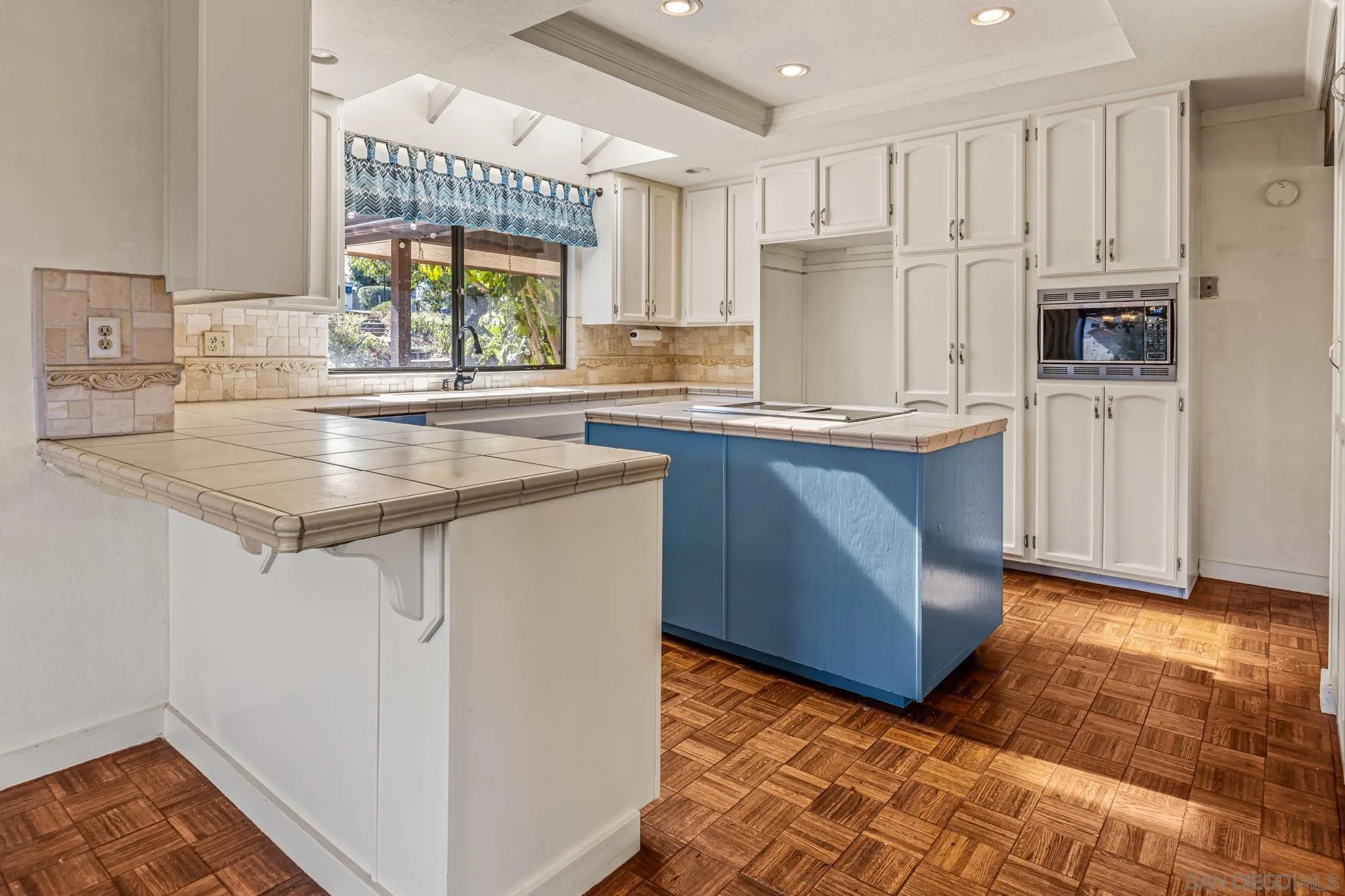 https://cdn.realtyfeed.com/cdn/127/260020710/66afa2c8b9249f178add53814d46c1f5.webp