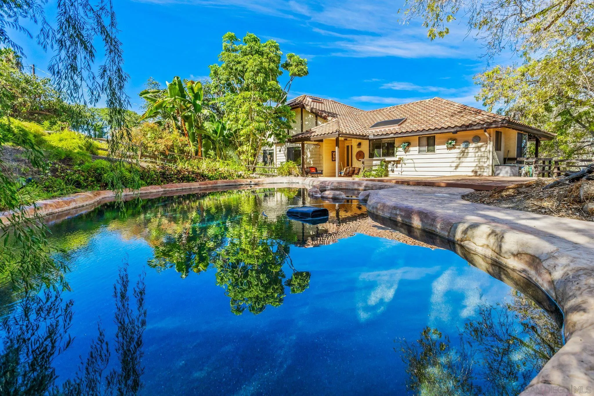 https://cdn.realtyfeed.com/cdn/127/260020710/6891ef5859052c7f4d91e3947985ff82.webp