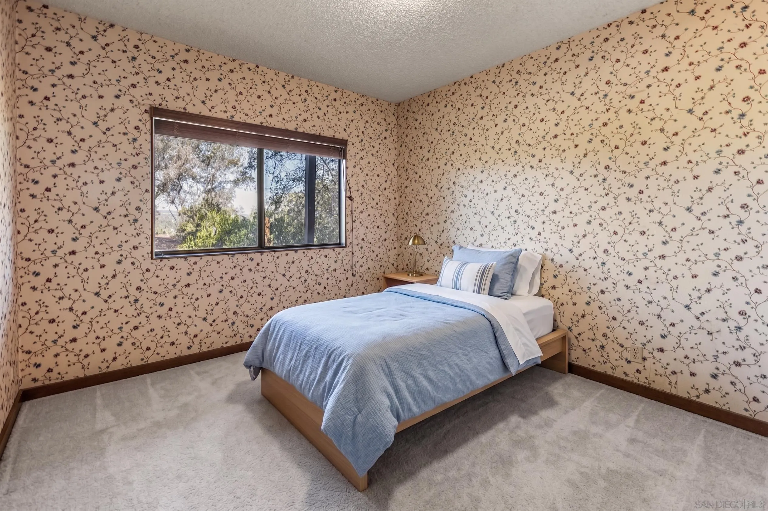 https://cdn.realtyfeed.com/cdn/127/260020710/f3fad2113eb18d4b4e521a567d28b811.webp