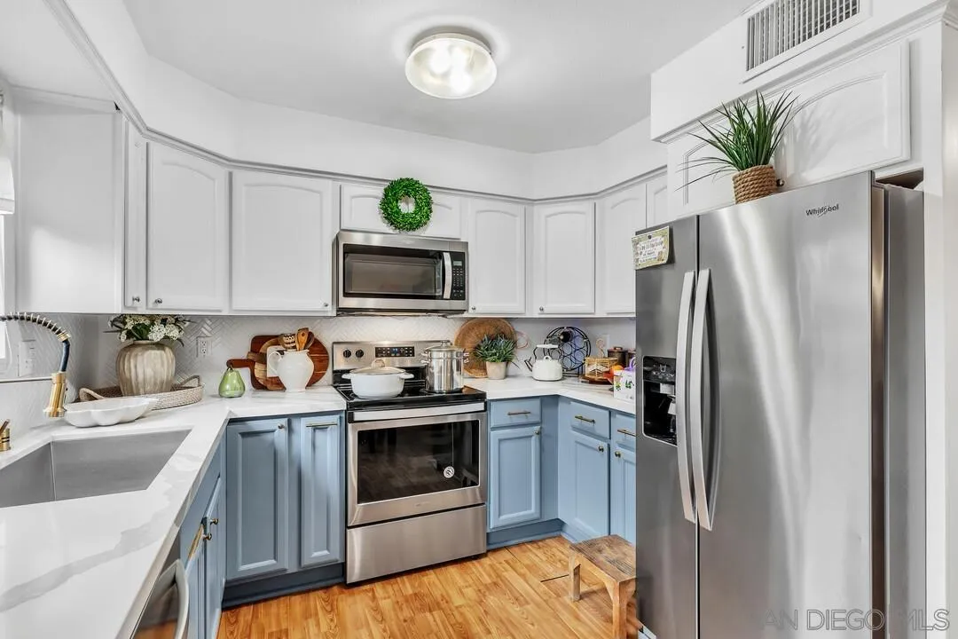 https://cdn.realtyfeed.com/cdn/127/260020711/01ecb180e5dd8d8ce3656f01ad8c3a81.webp