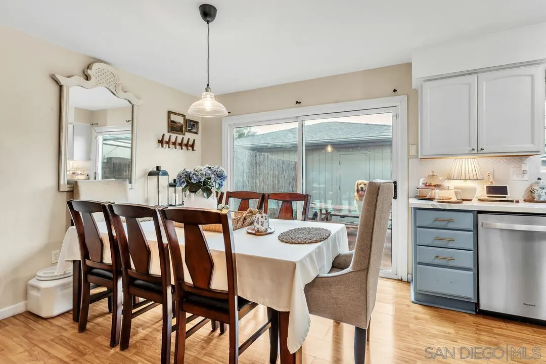 https://cdn.realtyfeed.com/cdn/127/260020711/e46586f3f2335d8ca8d58173d02f16d9.webp