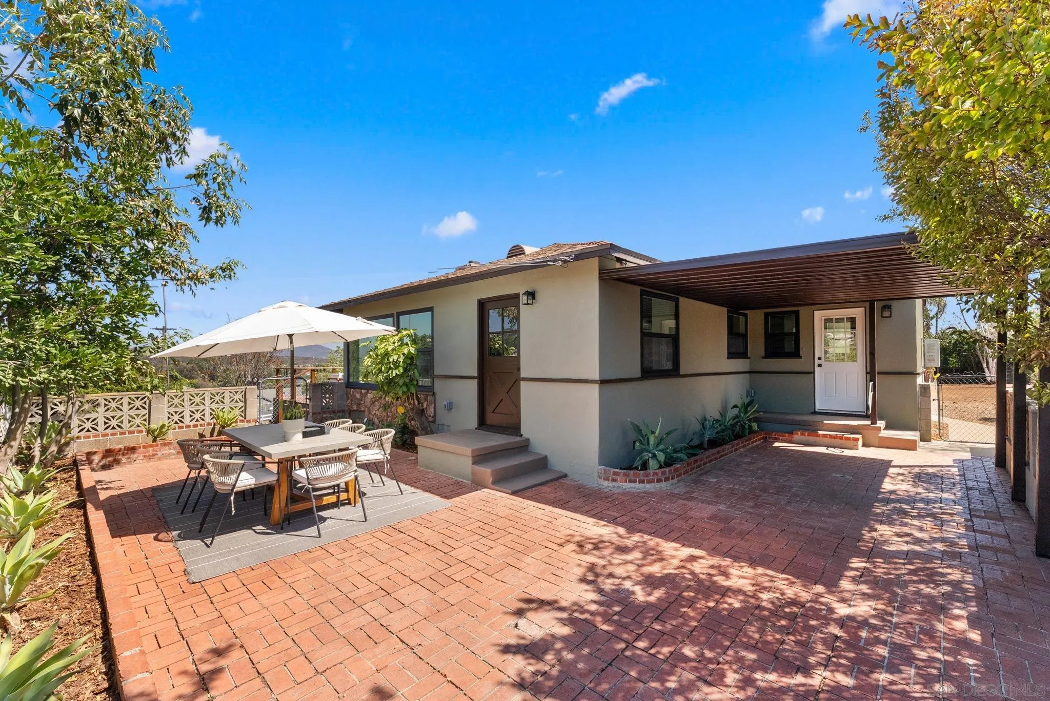 https://cdn.realtyfeed.com/cdn/127/260020714/991702cd8dd35f2922b80ba290c869d7.webp