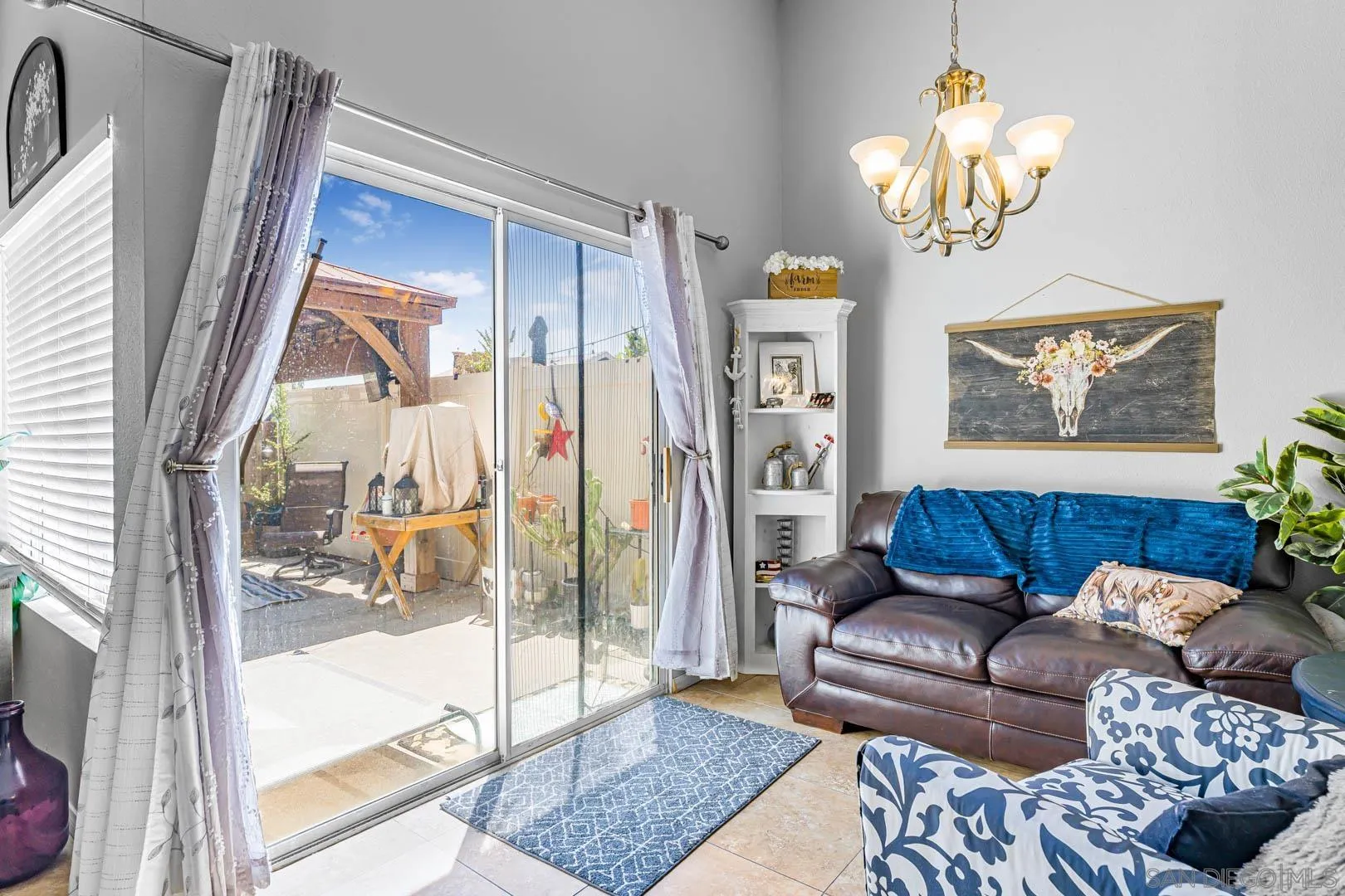 https://cdn.realtyfeed.com/cdn/127/260020715/18e080a28077123884abca0a18d5b0f3.webp