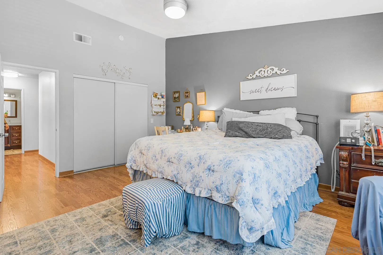 https://cdn.realtyfeed.com/cdn/127/260020715/a9884352c003ce36bfe3fb5fd682f853.webp