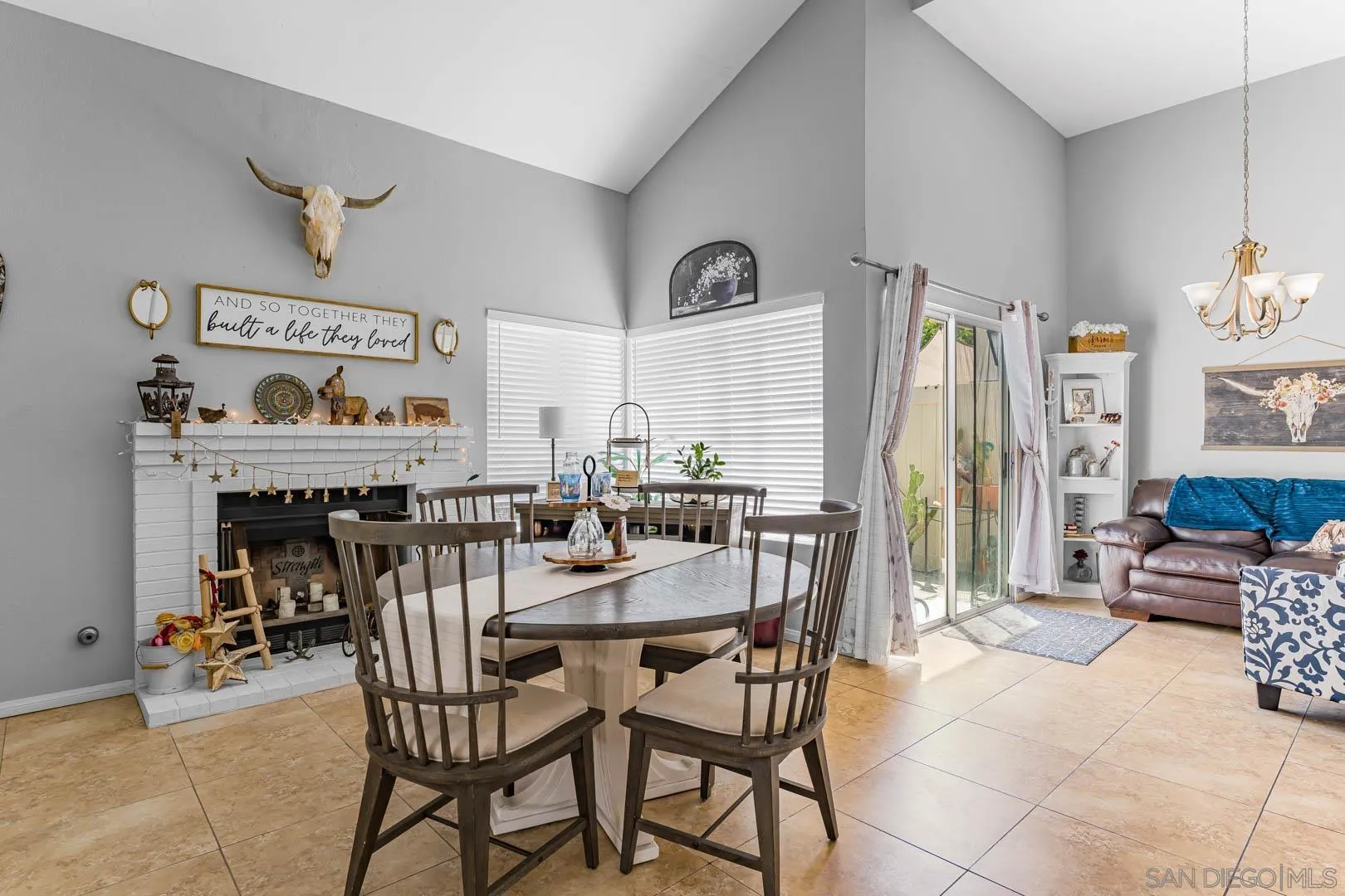 https://cdn.realtyfeed.com/cdn/127/260020715/e3d616884f1f08ca7c446c6b0bc4f385.webp