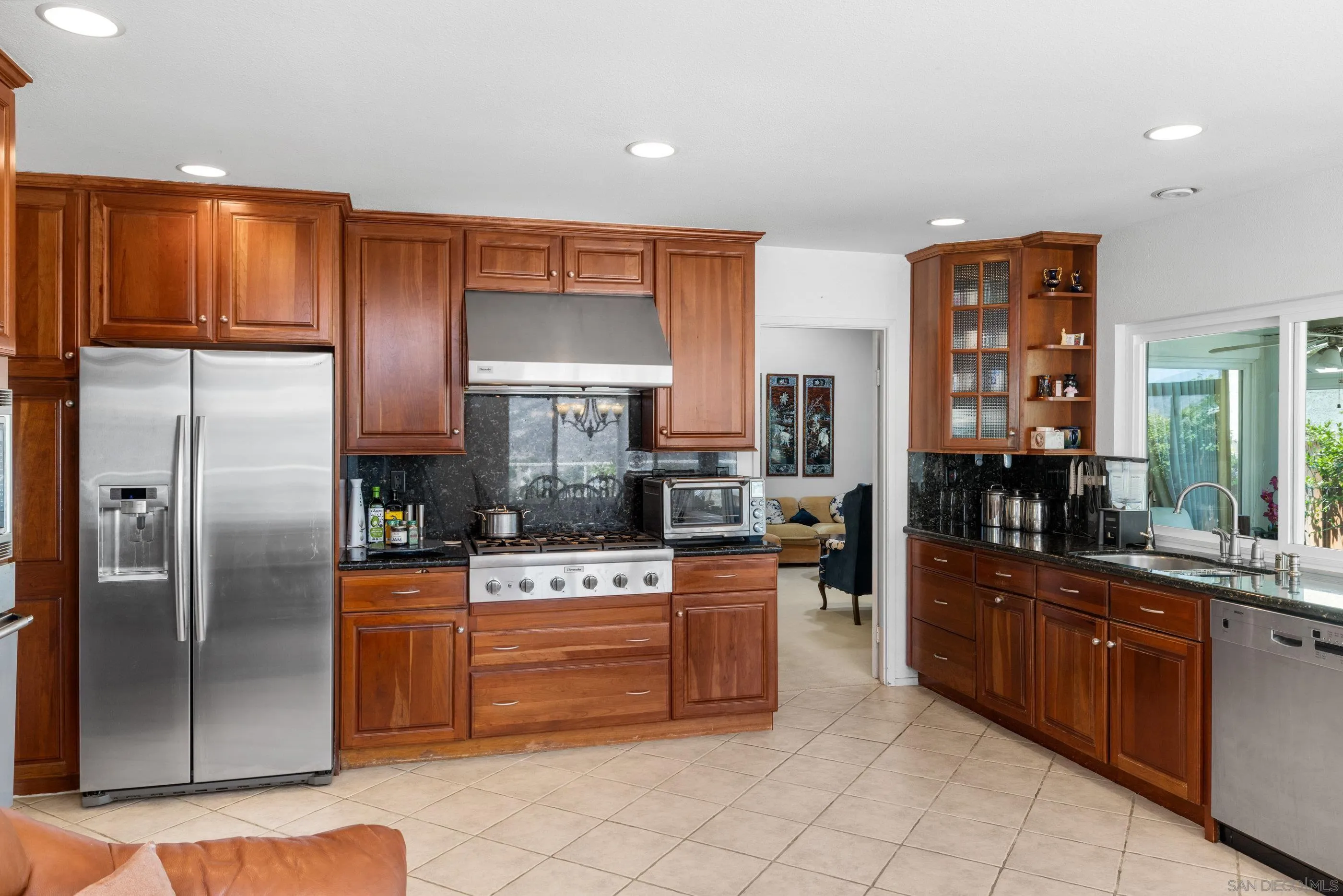 https://cdn.realtyfeed.com/cdn/127/260020719/50c18112695e040e59dd86ae66bdac7d.webp