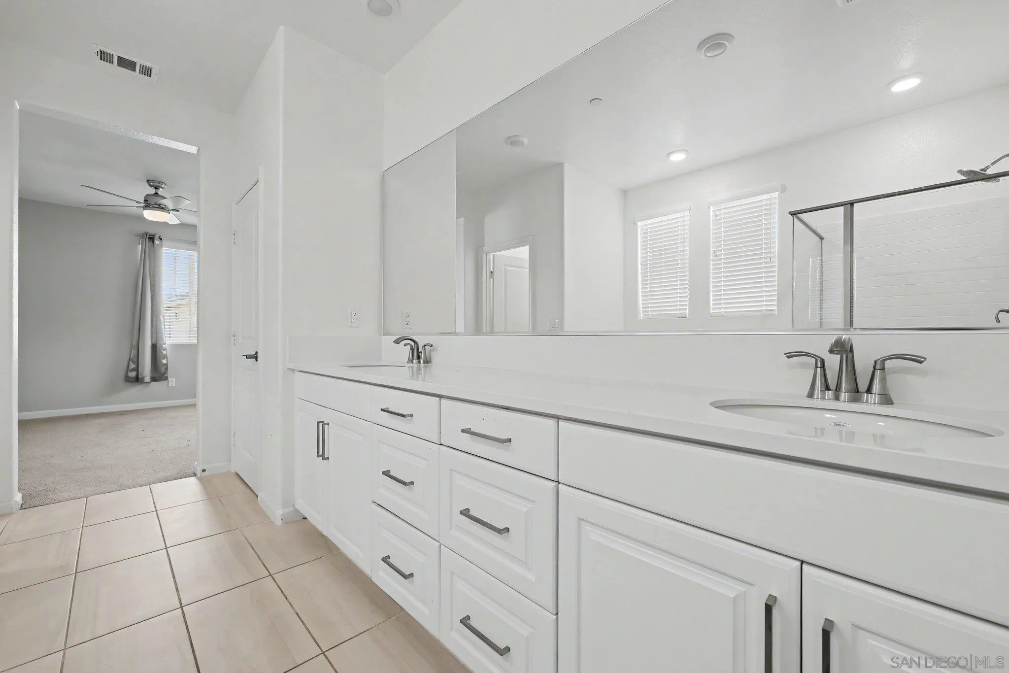 https://cdn.realtyfeed.com/cdn/127/260020724/1ce3db89b5c0e8e9652e41295c1d7db3.webp