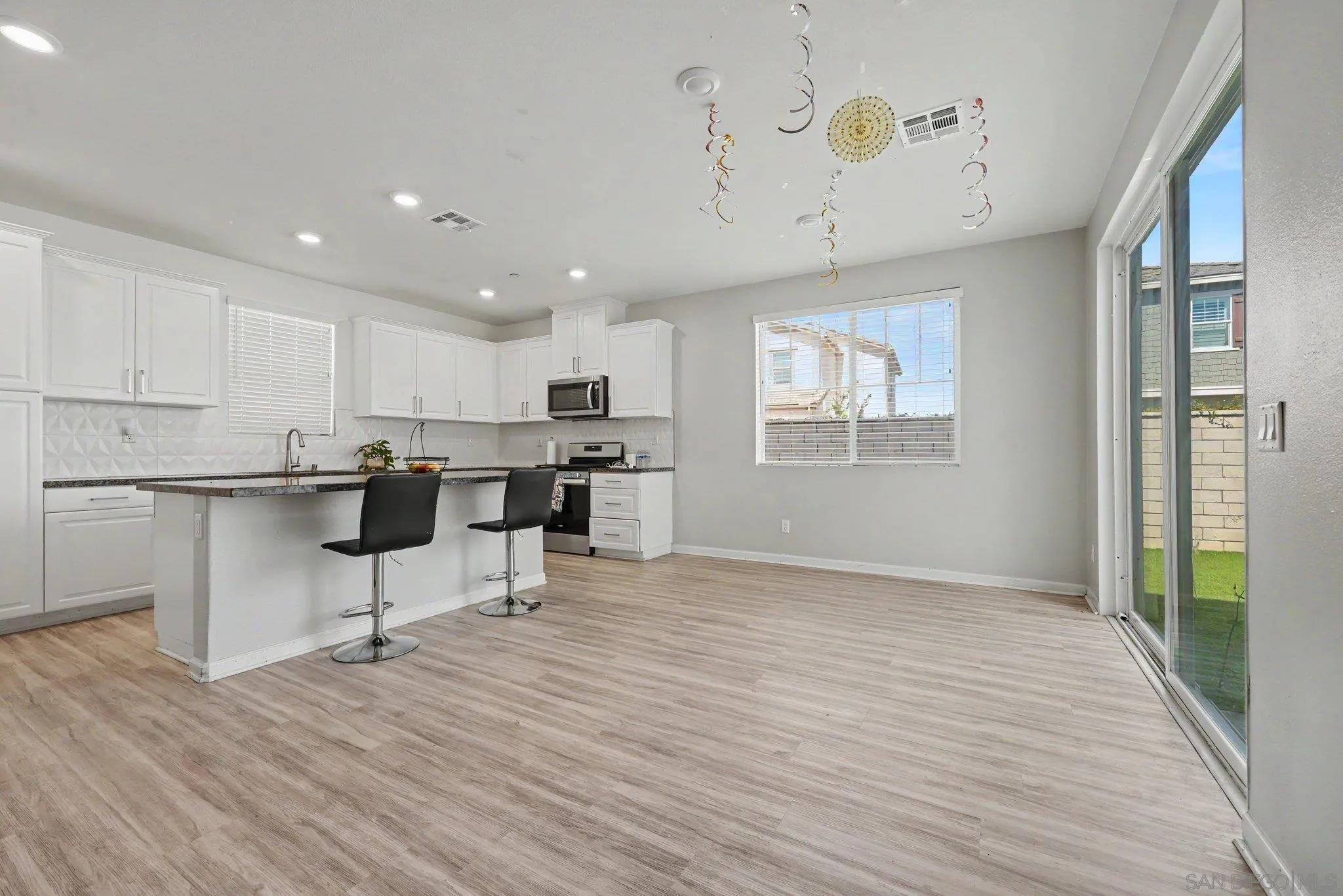https://cdn.realtyfeed.com/cdn/127/260020724/473c49680bb9cae71093e60ba1264a69.webp