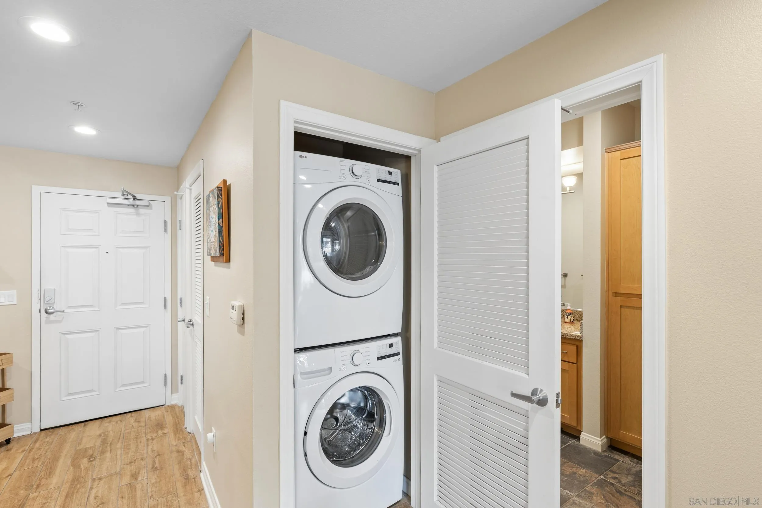 450 J St Unit 3041, San Diego, CA 92101 - Photo 3 of 20, San Diego, CA