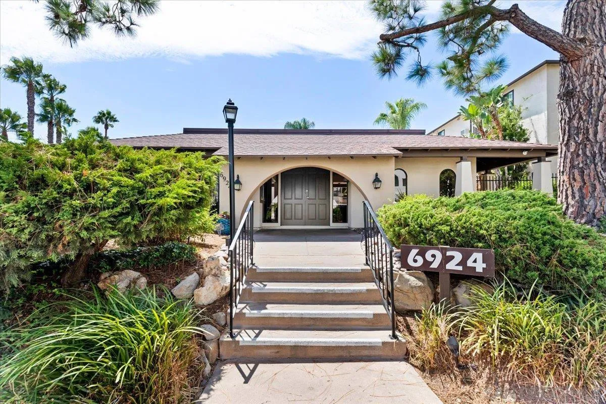 https://cdn.realtyfeed.com/cdn/127/260020729/0241b6eb74e65a166e65ceceb99cb449.webp