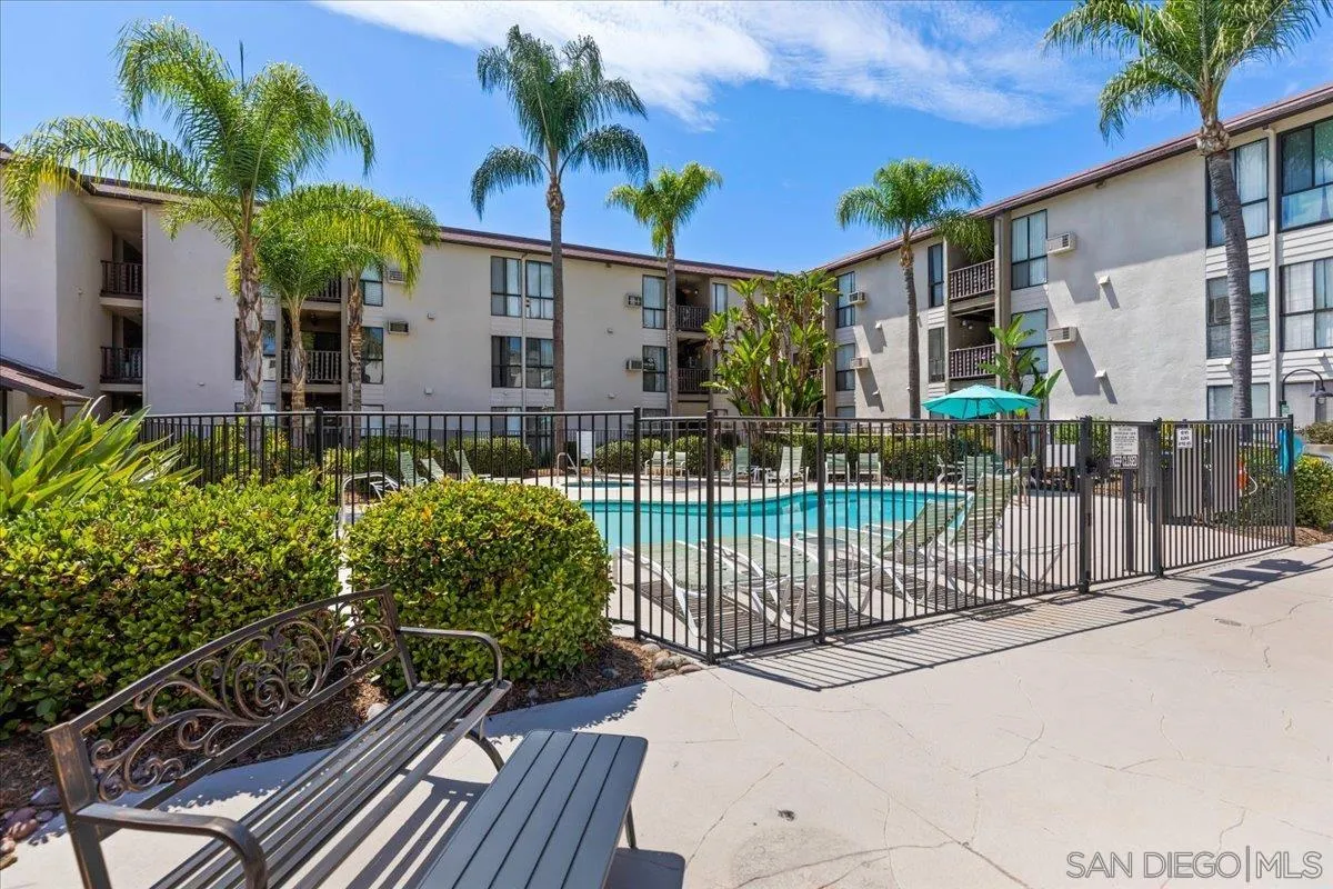 https://cdn.realtyfeed.com/cdn/127/260020729/369872bbb6cdc2d39f81a9b5e94c4a08.webp