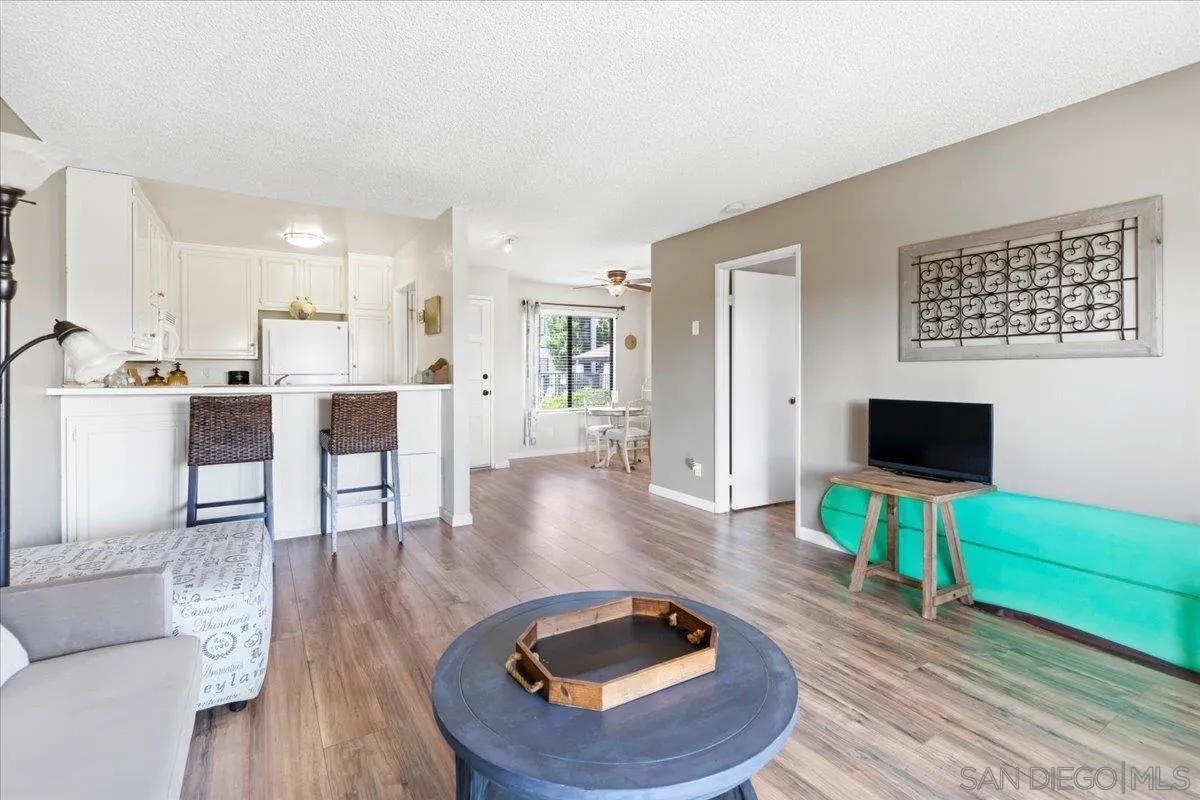https://cdn.realtyfeed.com/cdn/127/260020729/cbd4eab6d088b8b6def179b9d2b238e5.webp