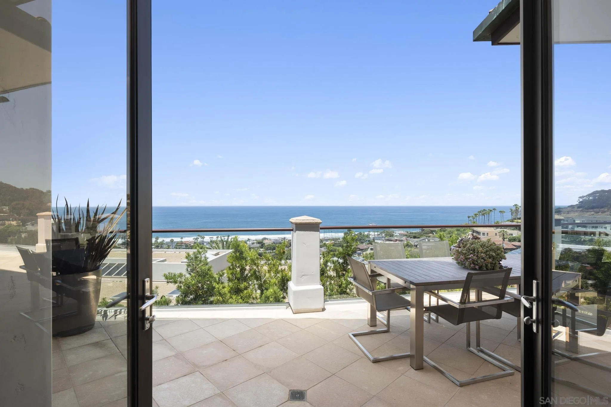 https://cdn.realtyfeed.com/cdn/127/260020730/6ce2c54d7df98b11e1a37e5649c68a12.webp