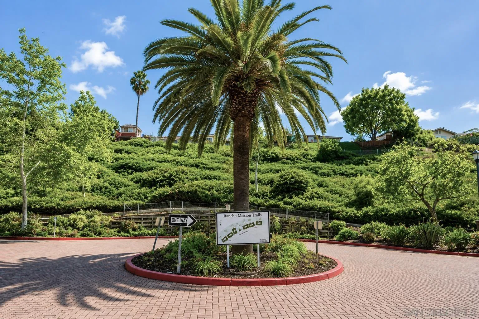 https://cdn.realtyfeed.com/cdn/127/260020731/21fdf9c517aeecc1e510841da33d1f08.webp