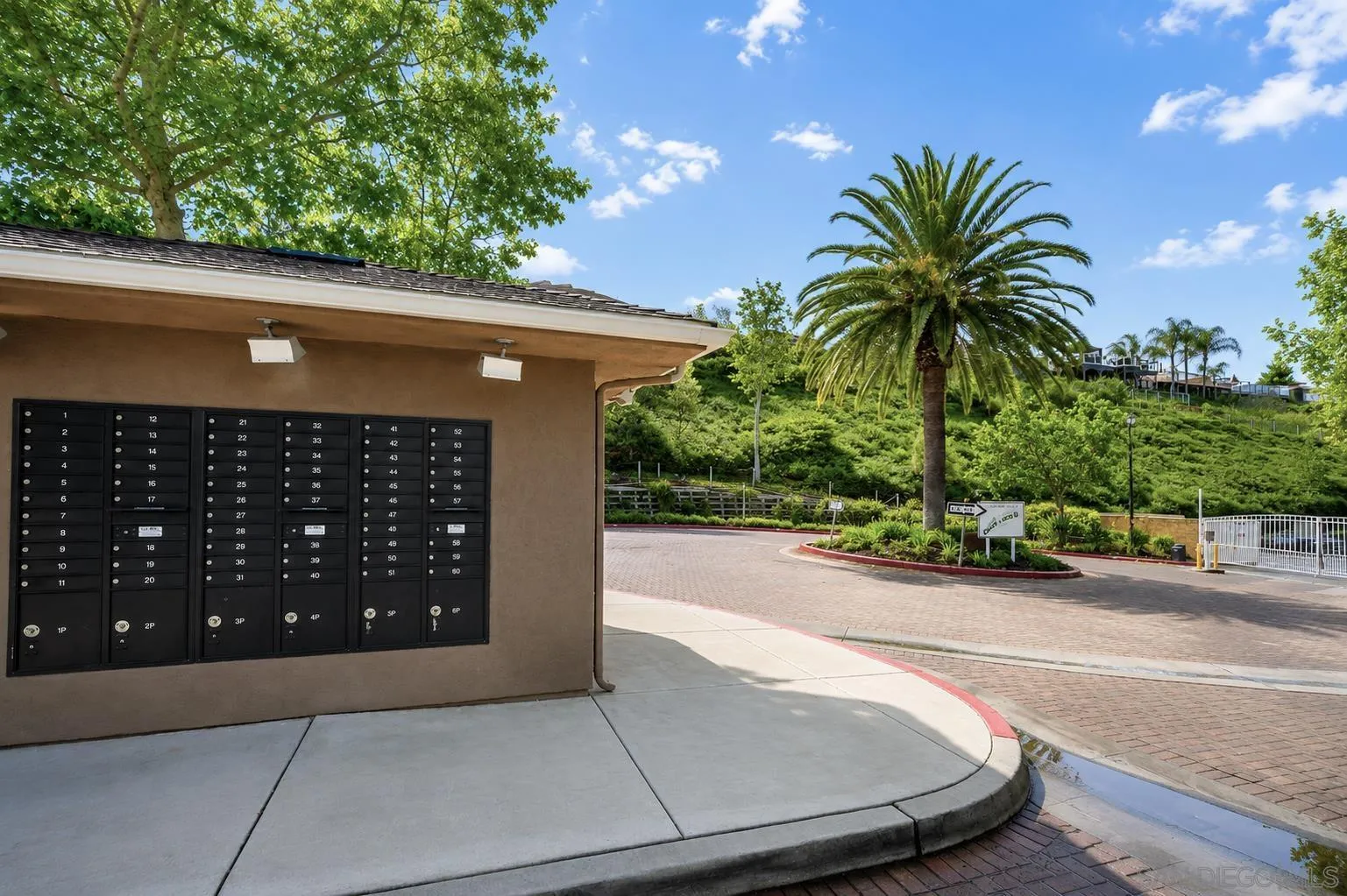 https://cdn.realtyfeed.com/cdn/127/260020731/551d87e098d89426feebf7c1ec25358a.webp