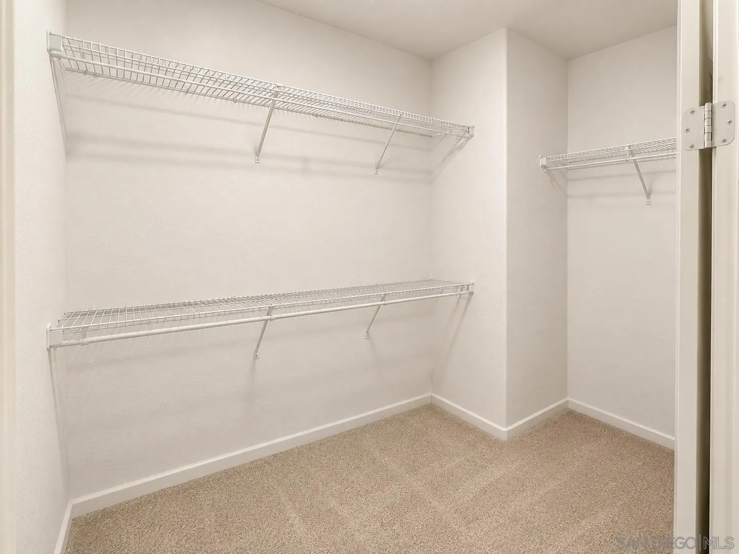 https://cdn.realtyfeed.com/cdn/127/260020731/ecfb3b107609fbdfa0a2d364e1fb2c7d.webp