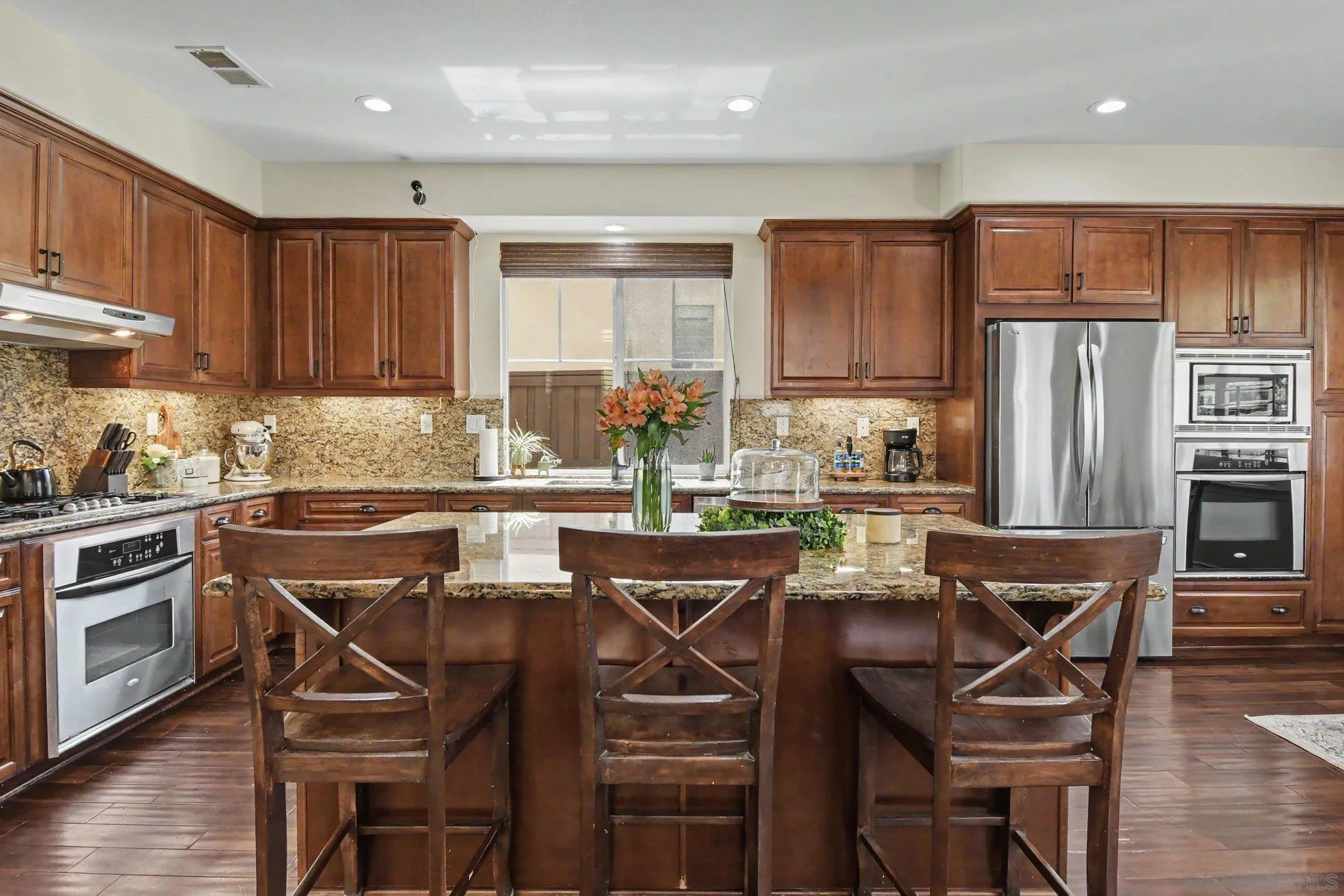 https://cdn.realtyfeed.com/cdn/127/260020732/26cf924c85cd4a7c050f2afabb4c8e90.webp