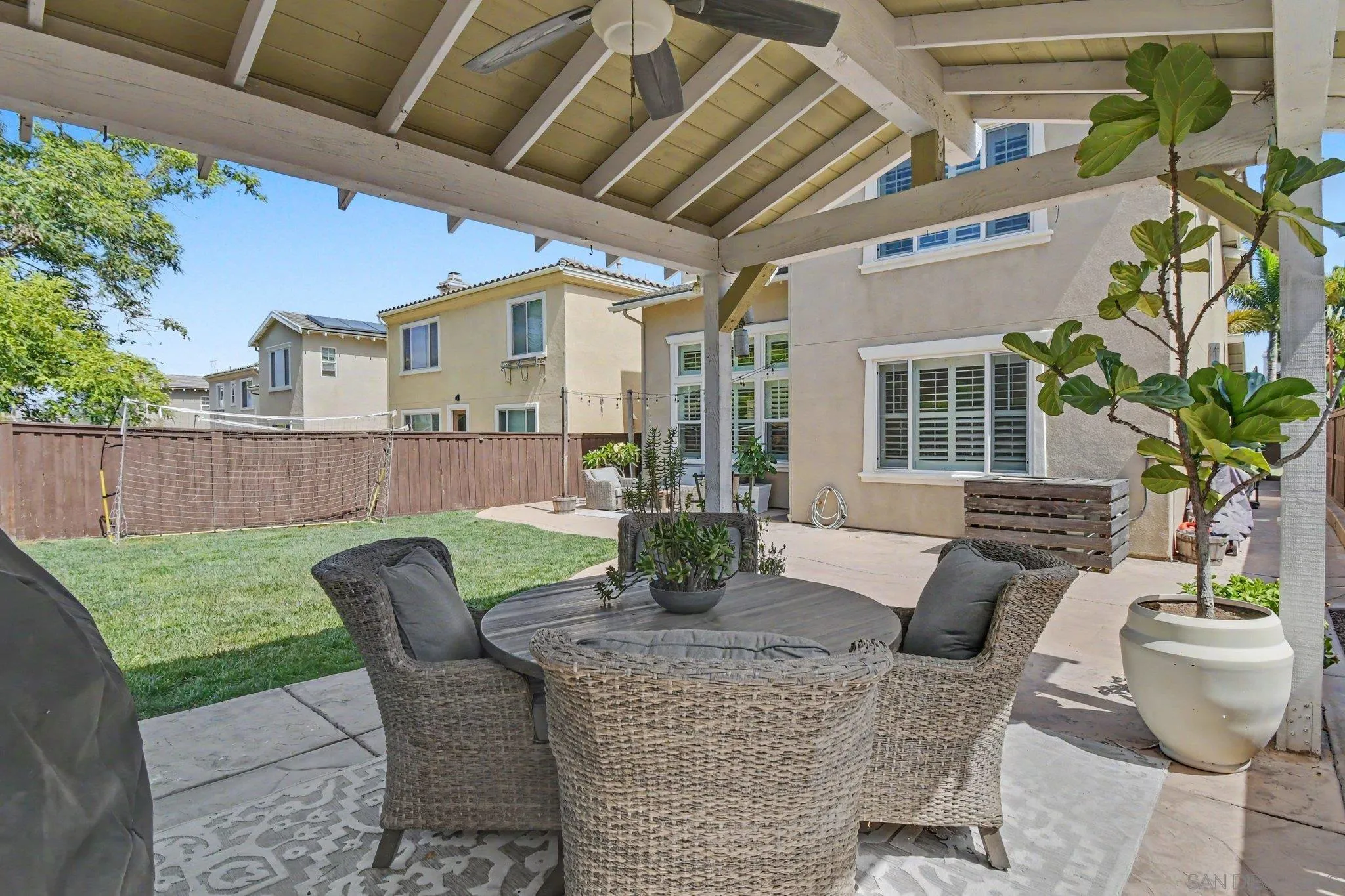 https://cdn.realtyfeed.com/cdn/127/260020732/8f78082e559bd58c81a681960c918656.webp