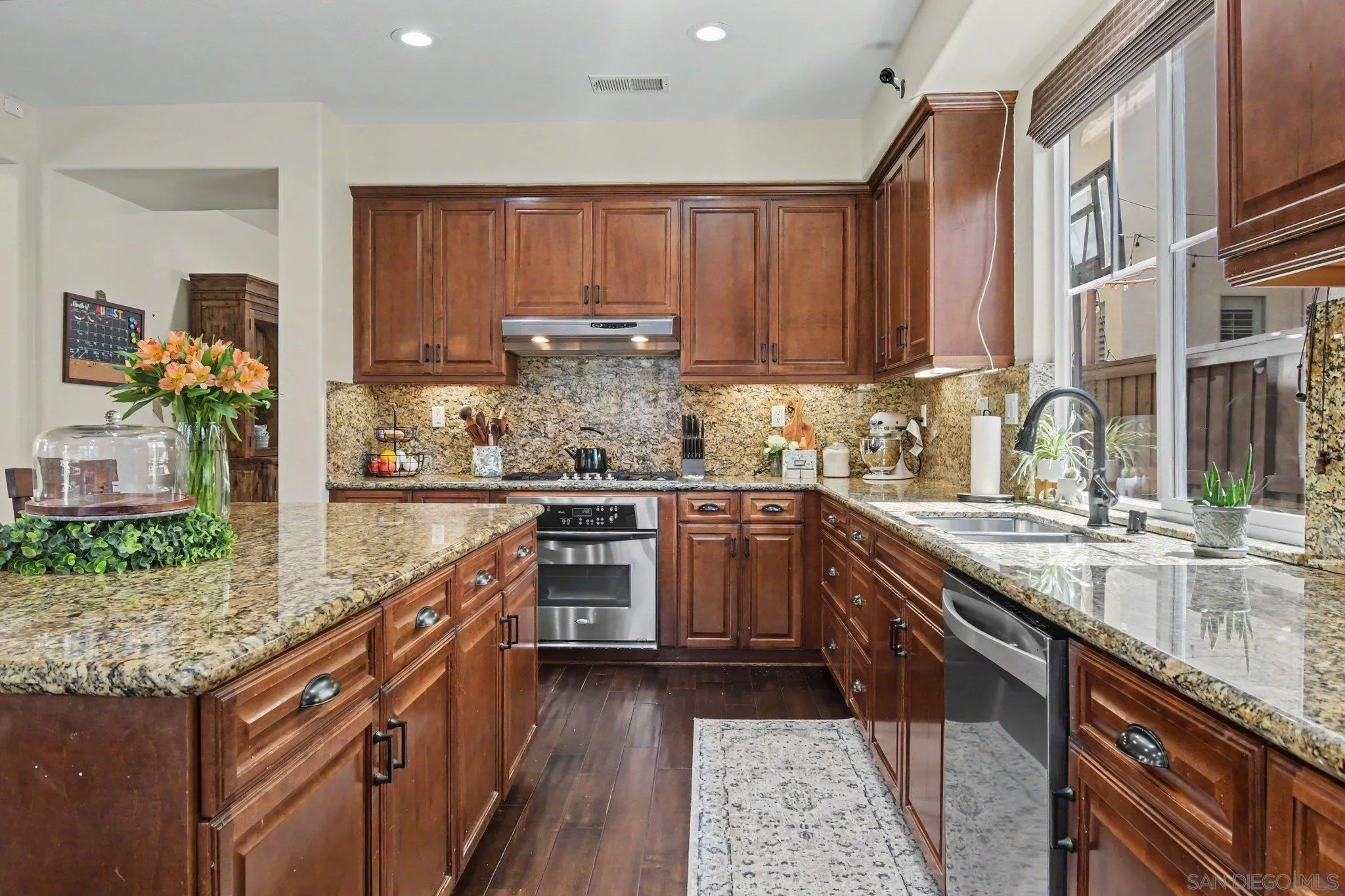 https://cdn.realtyfeed.com/cdn/127/260020732/be4ffa8cec7b45cea9b5aaa515ba349e.webp