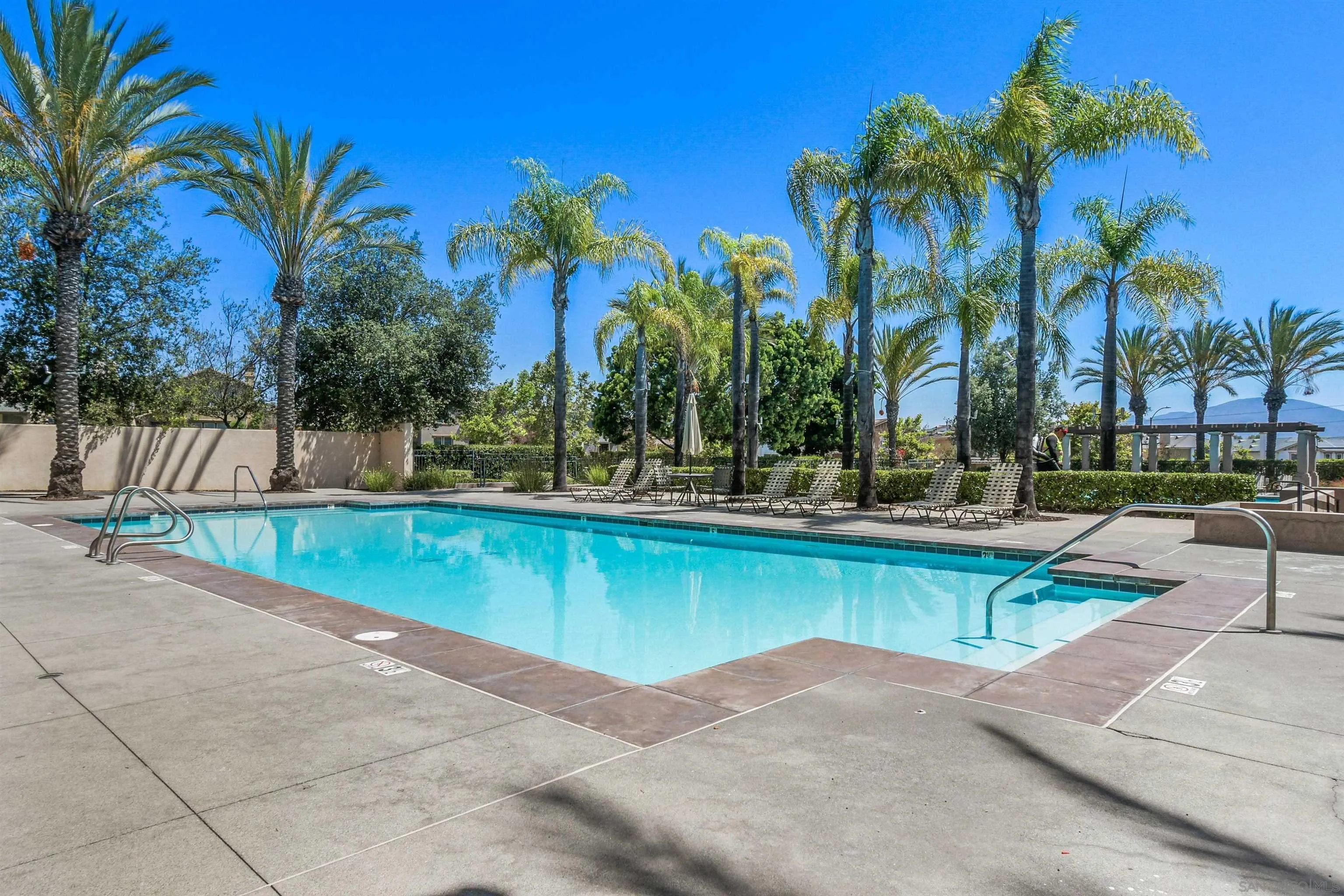 https://cdn.realtyfeed.com/cdn/127/260020732/c78c49ebd9e7dbf87130581103f9cd59.webp