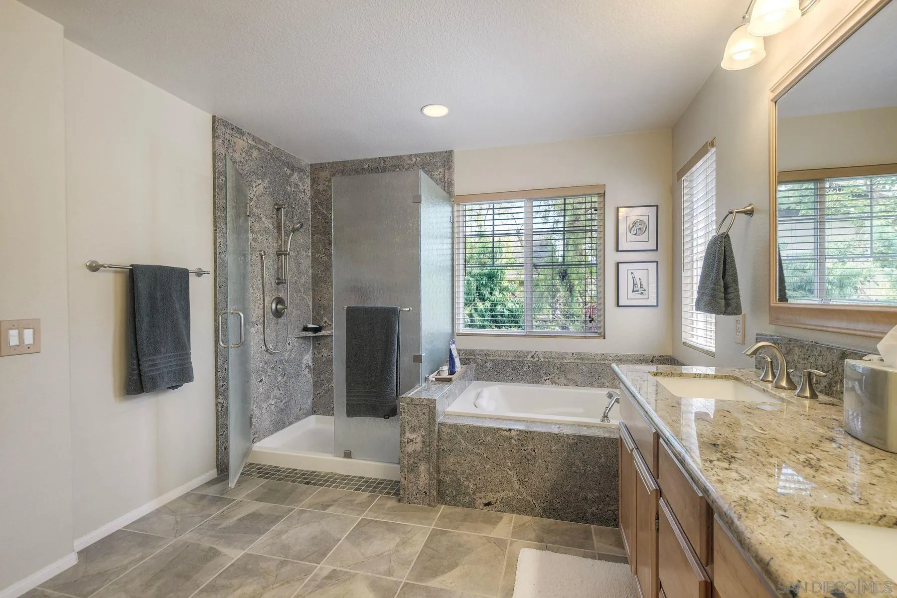 https://cdn.realtyfeed.com/cdn/127/260020734/03637db19044764fe4060050e8a7d283.webp
