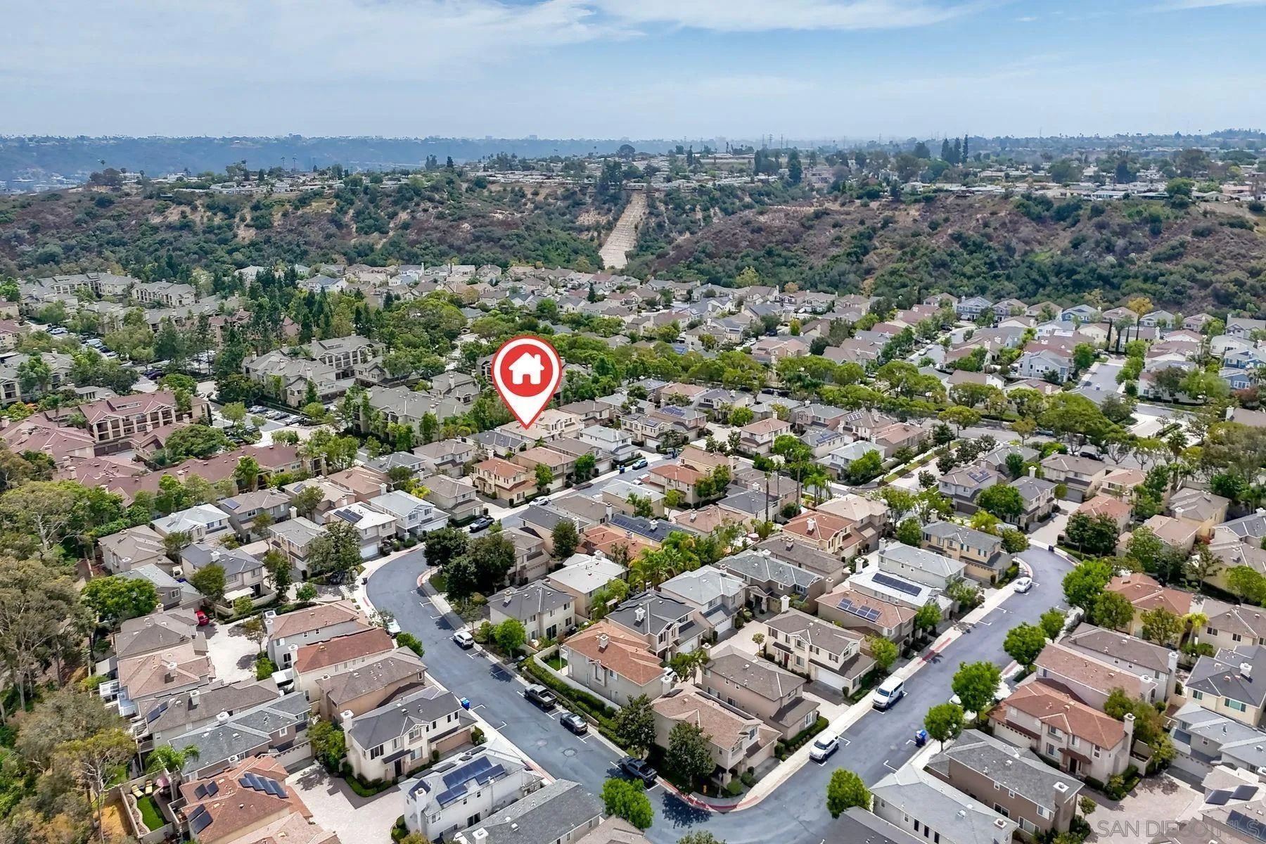 https://cdn.realtyfeed.com/cdn/127/260020734/18c2ce40a26a7519c99e0dac289df53b.webp