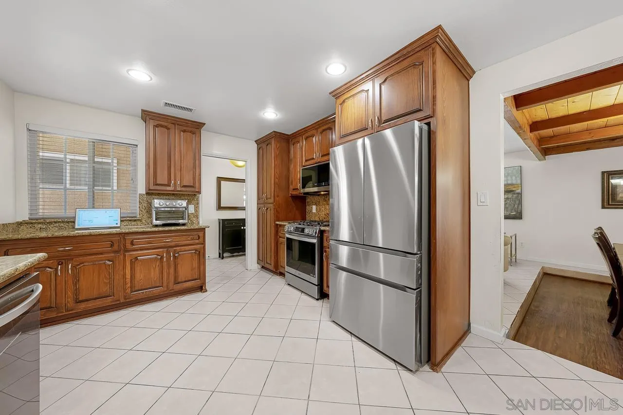 https://cdn.realtyfeed.com/cdn/127/260020735/08a6382b24df1acc39cca3d72334b408.webp