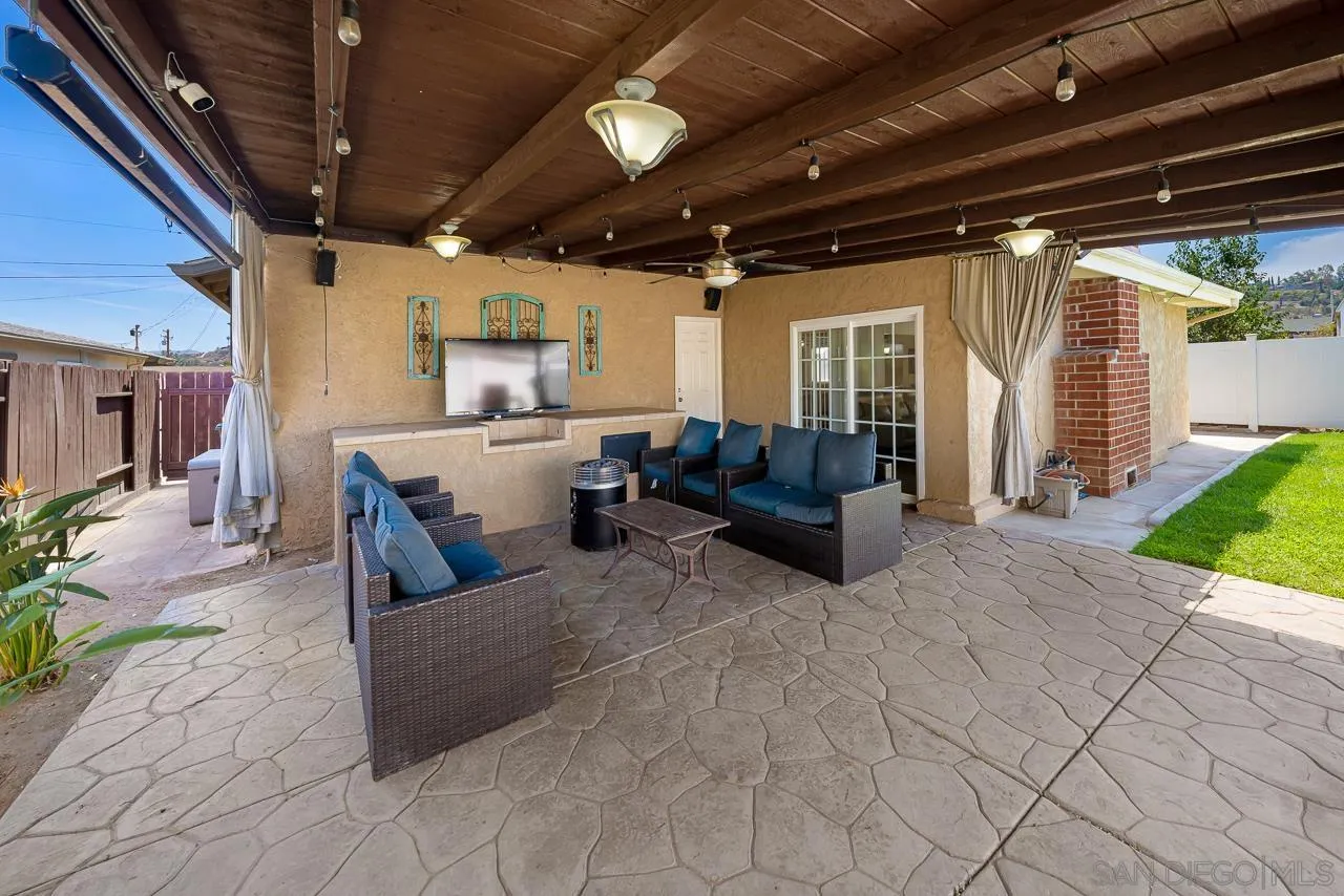 https://cdn.realtyfeed.com/cdn/127/260020735/26c355e74a9d7f352159be7d8a32eaca.webp