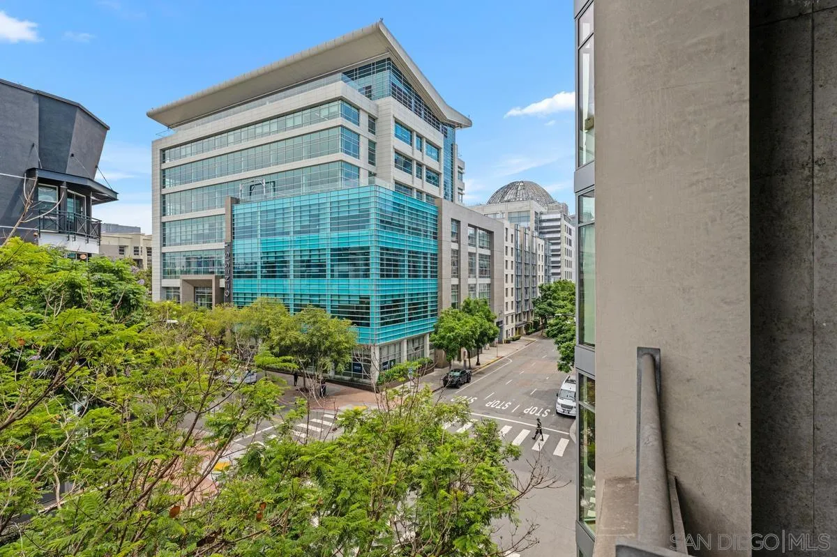 https://cdn.realtyfeed.com/cdn/127/260020736/1373eecc42d1e1d9e31b8b4f26bb39f0.webp