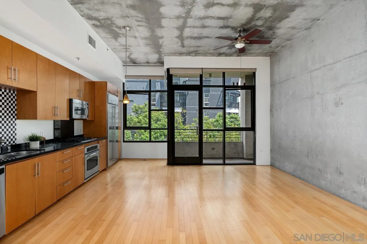 https://cdn.realtyfeed.com/cdn/127/260020736/1e5a209906cc810ed8323b2ef84ff3bd.webp