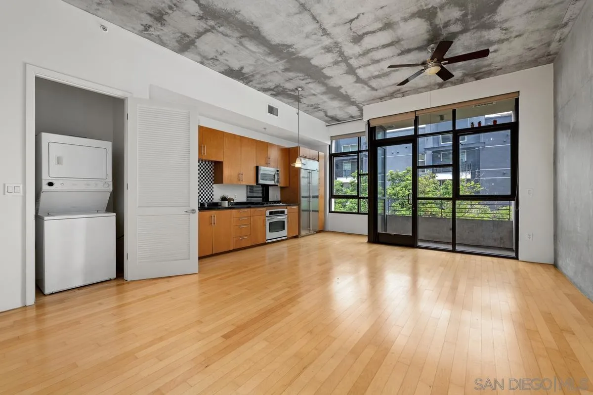 https://cdn.realtyfeed.com/cdn/127/260020736/446adc02d7a5c1bbad4f86fbefd05b67.webp