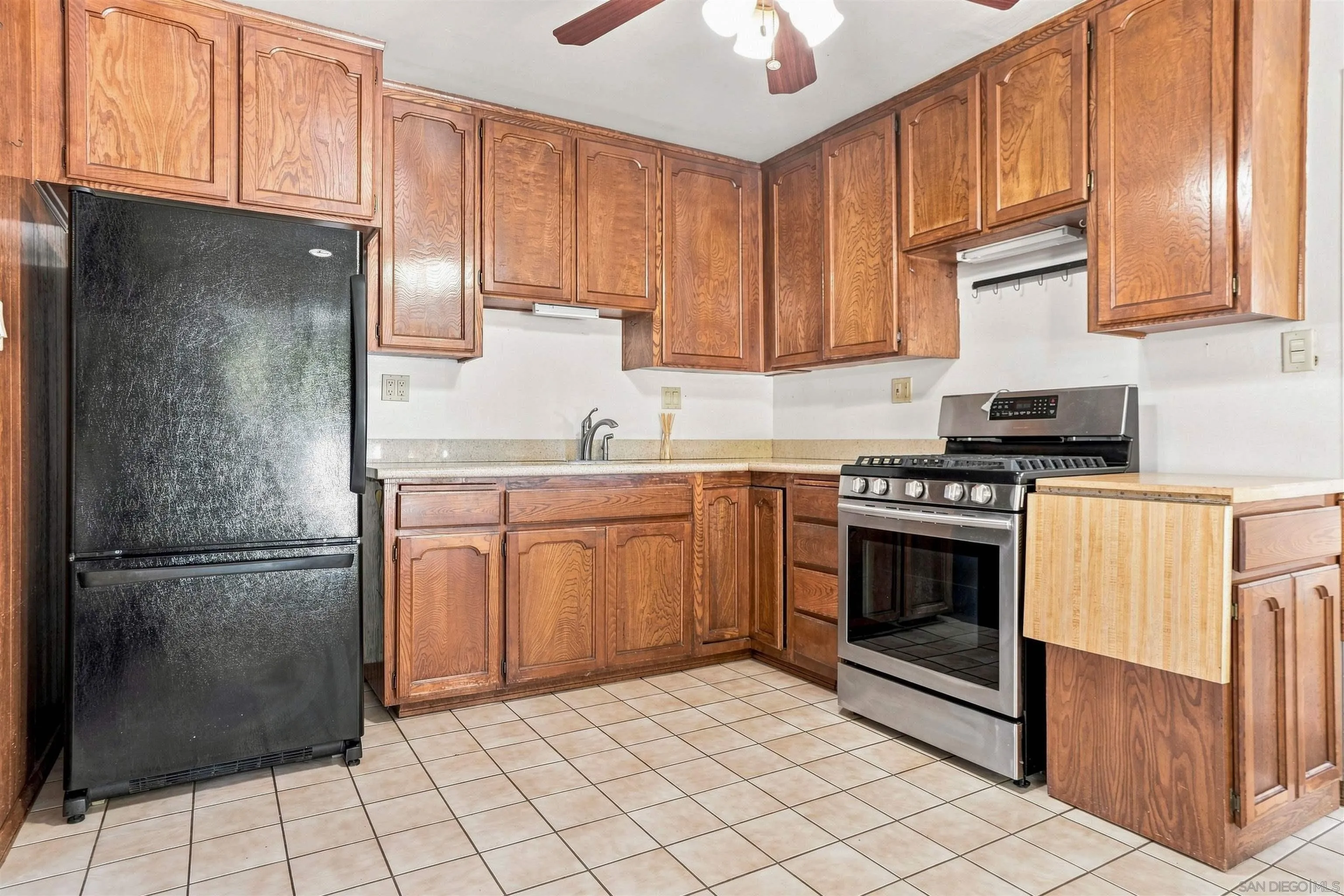 https://cdn.realtyfeed.com/cdn/127/260020737/1a5521fc0a586b867e6b62a42054bbe0.webp