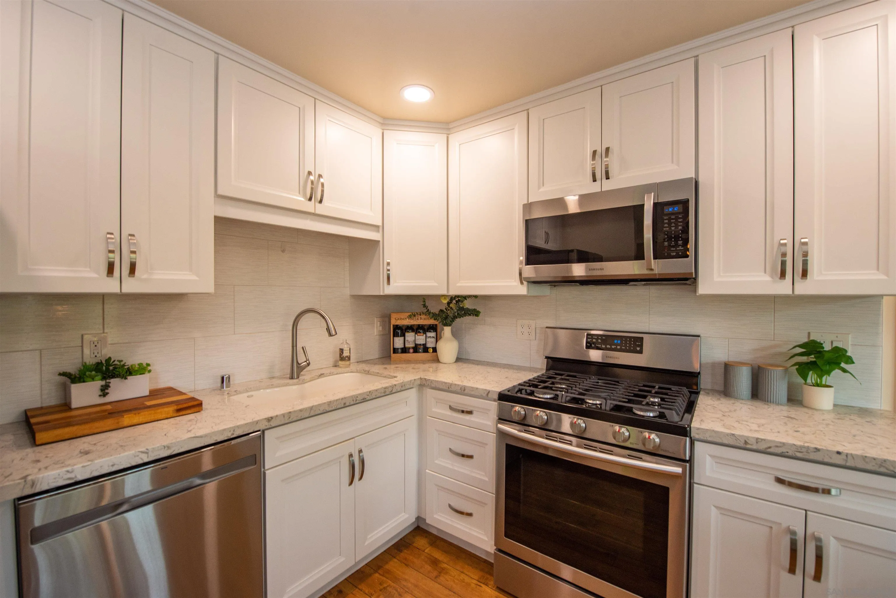 https://cdn.realtyfeed.com/cdn/127/260020739/466490294b08553ce90e4ba57c1b9e3f.webp