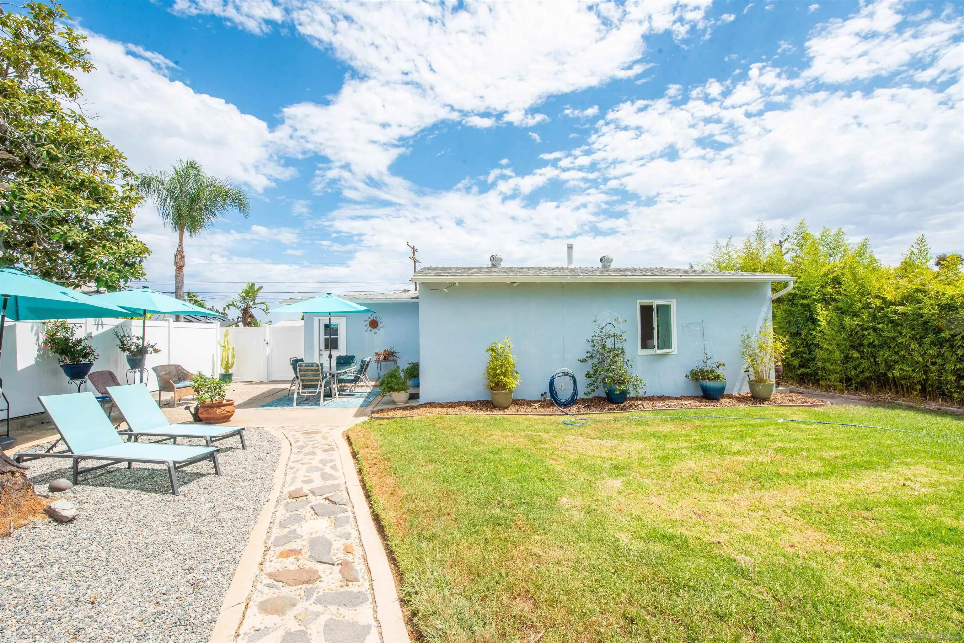 https://cdn.realtyfeed.com/cdn/127/260020739/ebc36f3ab9ec3e29cd573f7a217245eb.webp