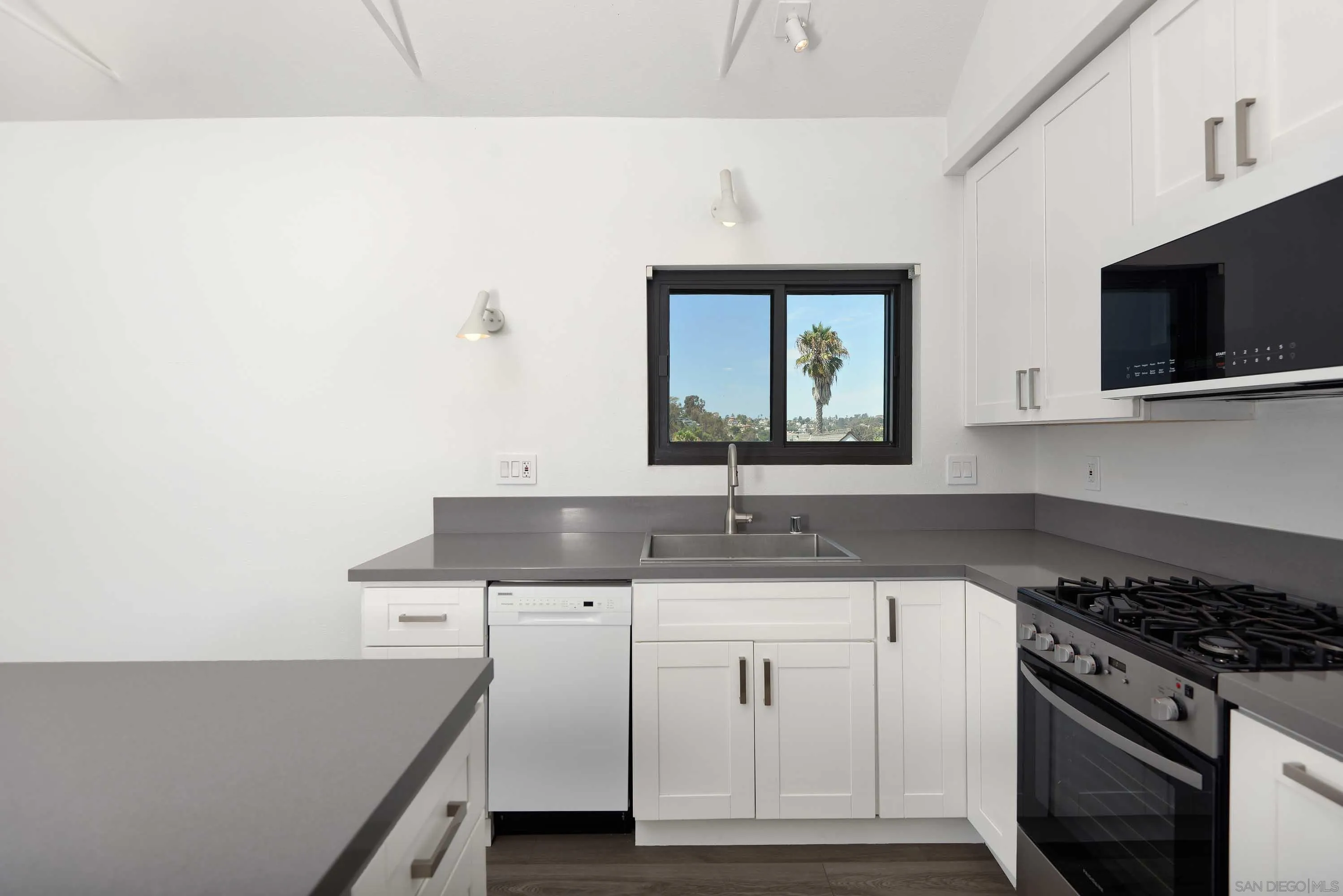 https://cdn.realtyfeed.com/cdn/127/260020742/b1a48f8ef85219ba6d34868133584b90.webp